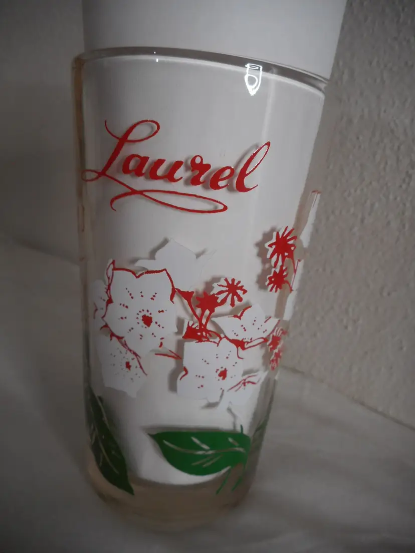 MCM Peanut Butter Drinking Glass Boscul Tumbler Laurel White/red Flowers Estate