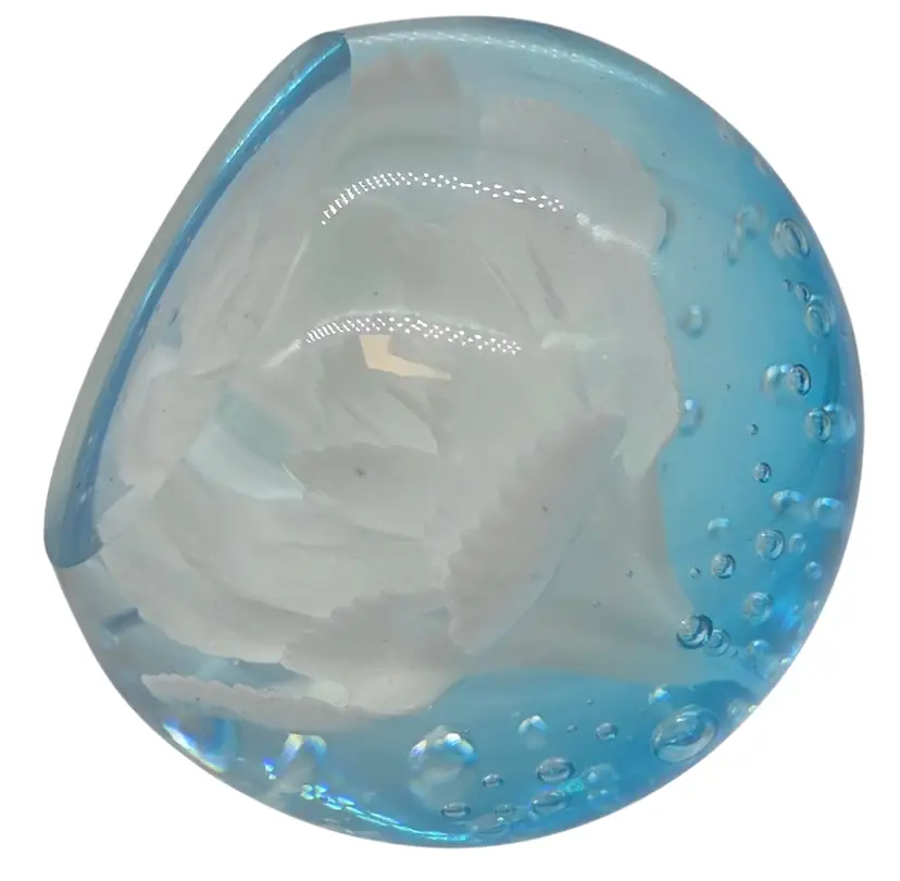 BLUE WHITE ROSE GLASS FLORAL PAPERWEIGHT WITH WINDOW