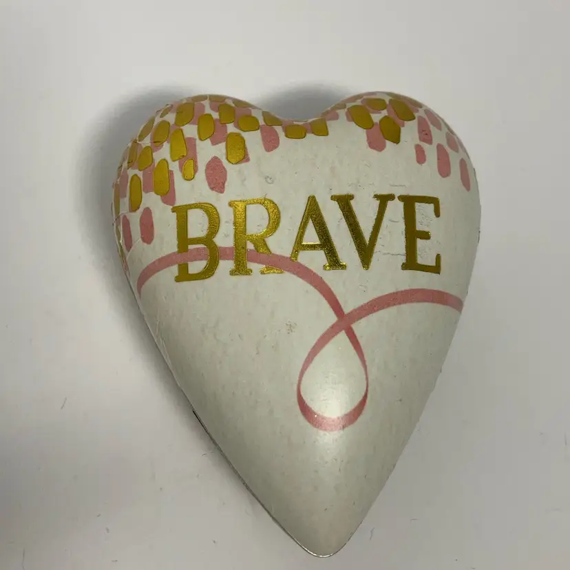 Art ❤️ Hearts Brave Heart Shaped Trinket Box! 3” x 2” x 2”! Felt Bottom!