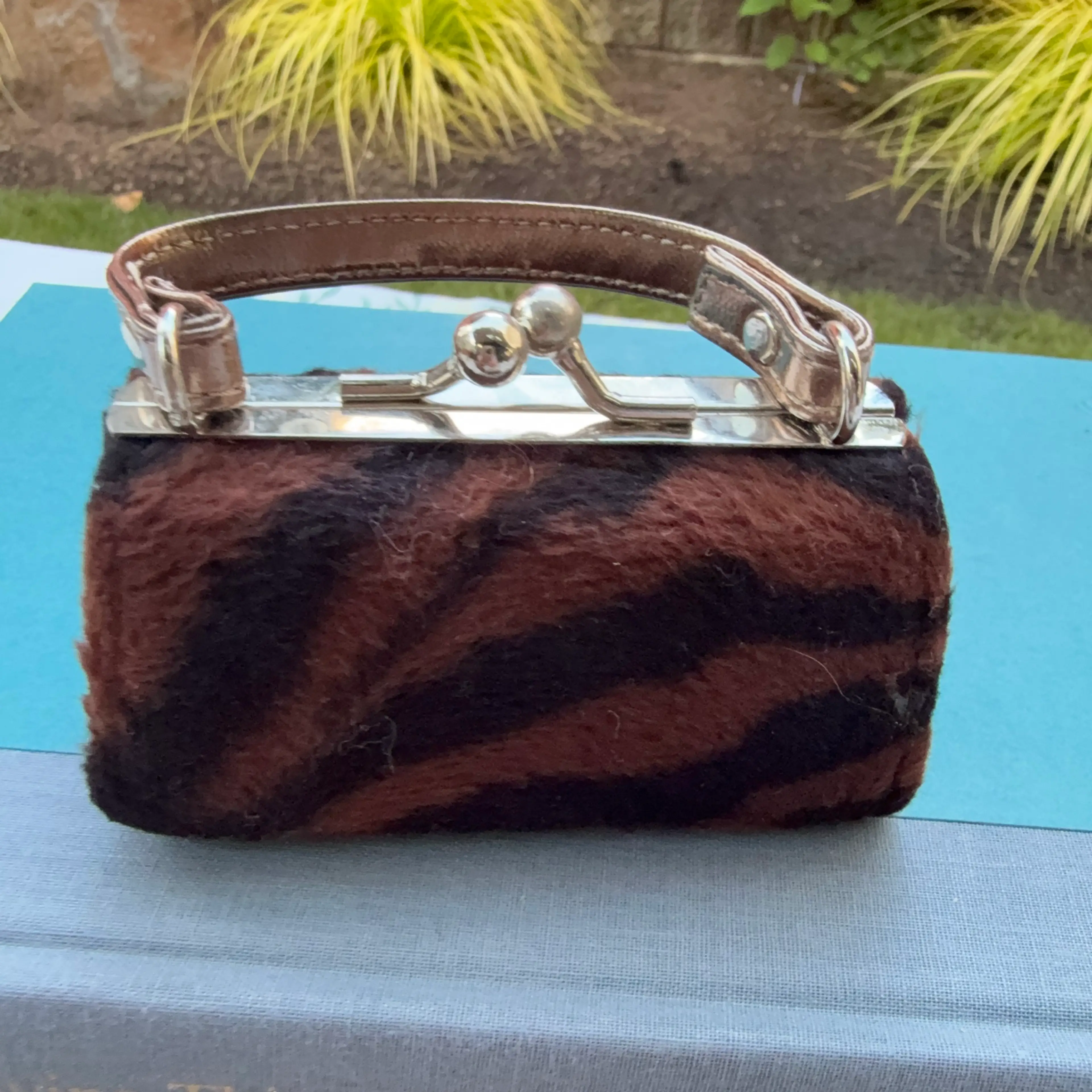 Image 2 of 4