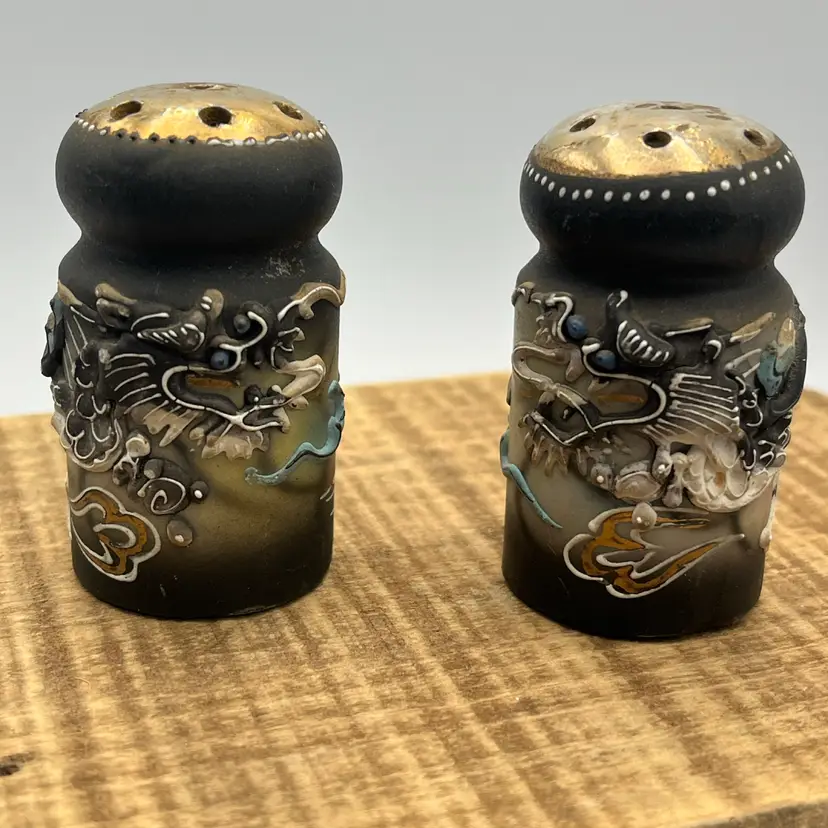 Japanese Moriage Dragonware Shaker Set