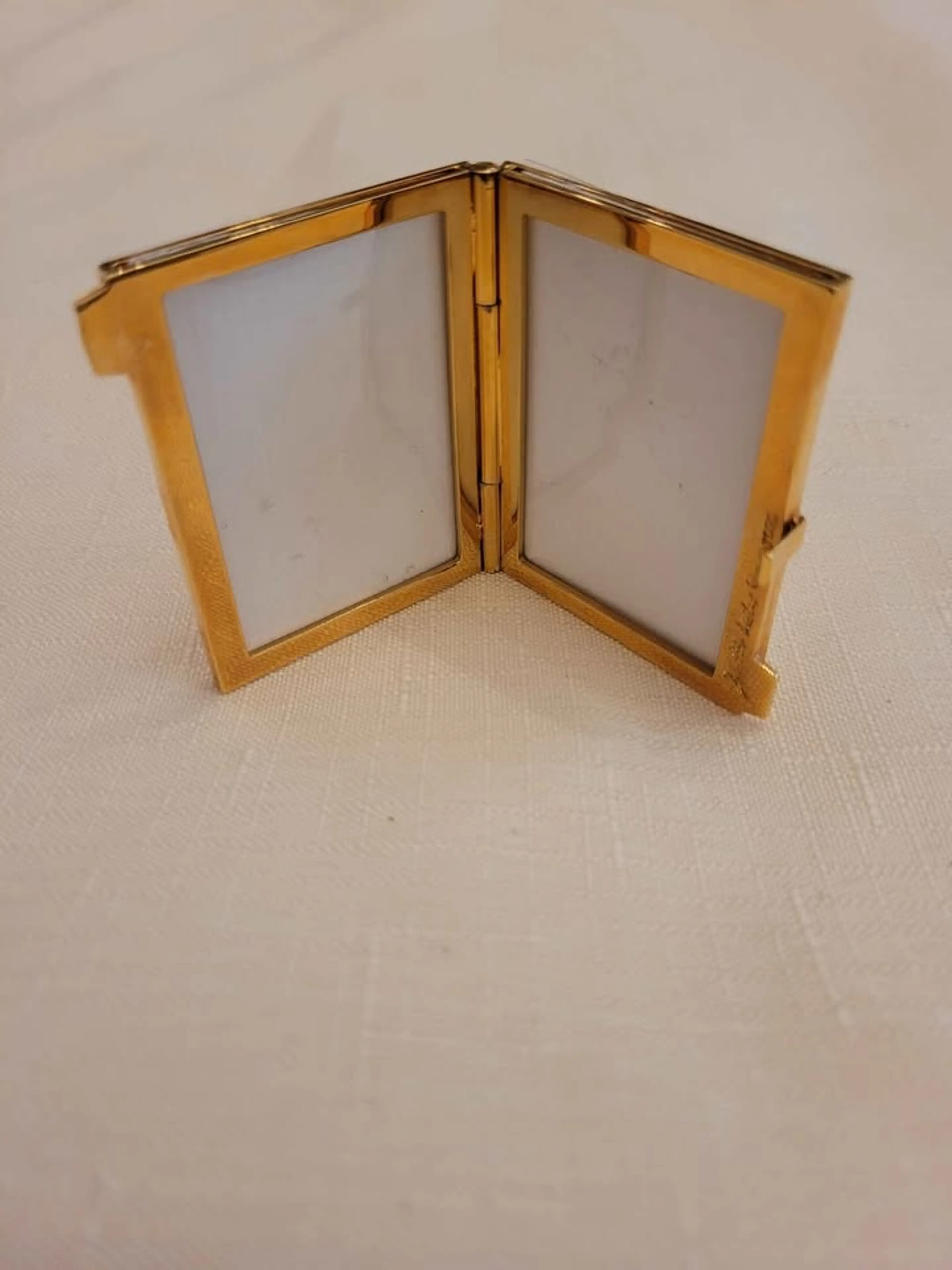 Image 3 of 5