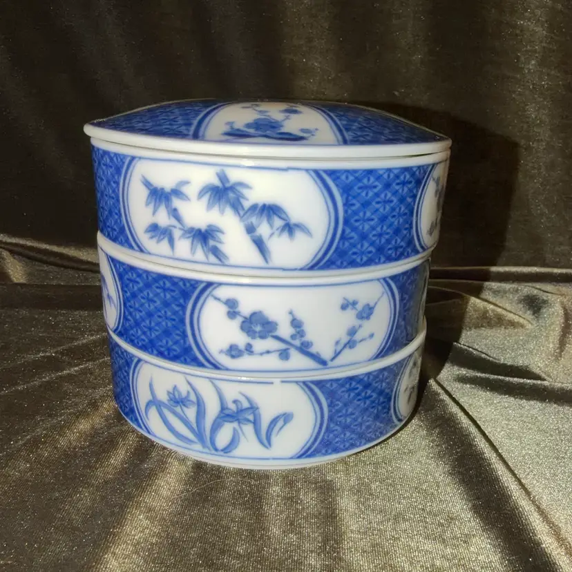 Vintage Blue and White Porcelain Stacking Box 3 Tier Jubako Made in Japan
