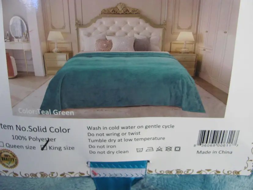 GL  GOLDEN LINEN  FLANNEL/VELOUR BLANKET/THROW  NEW IN PACKAGE
