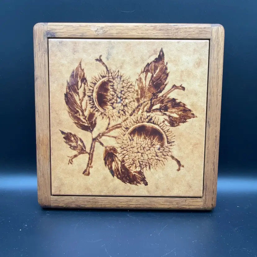 🐞Vtg Italian Trivet Terra Cotta Glaze Tile Sassuolo Oak Framed Chestnuts 9 1/4”