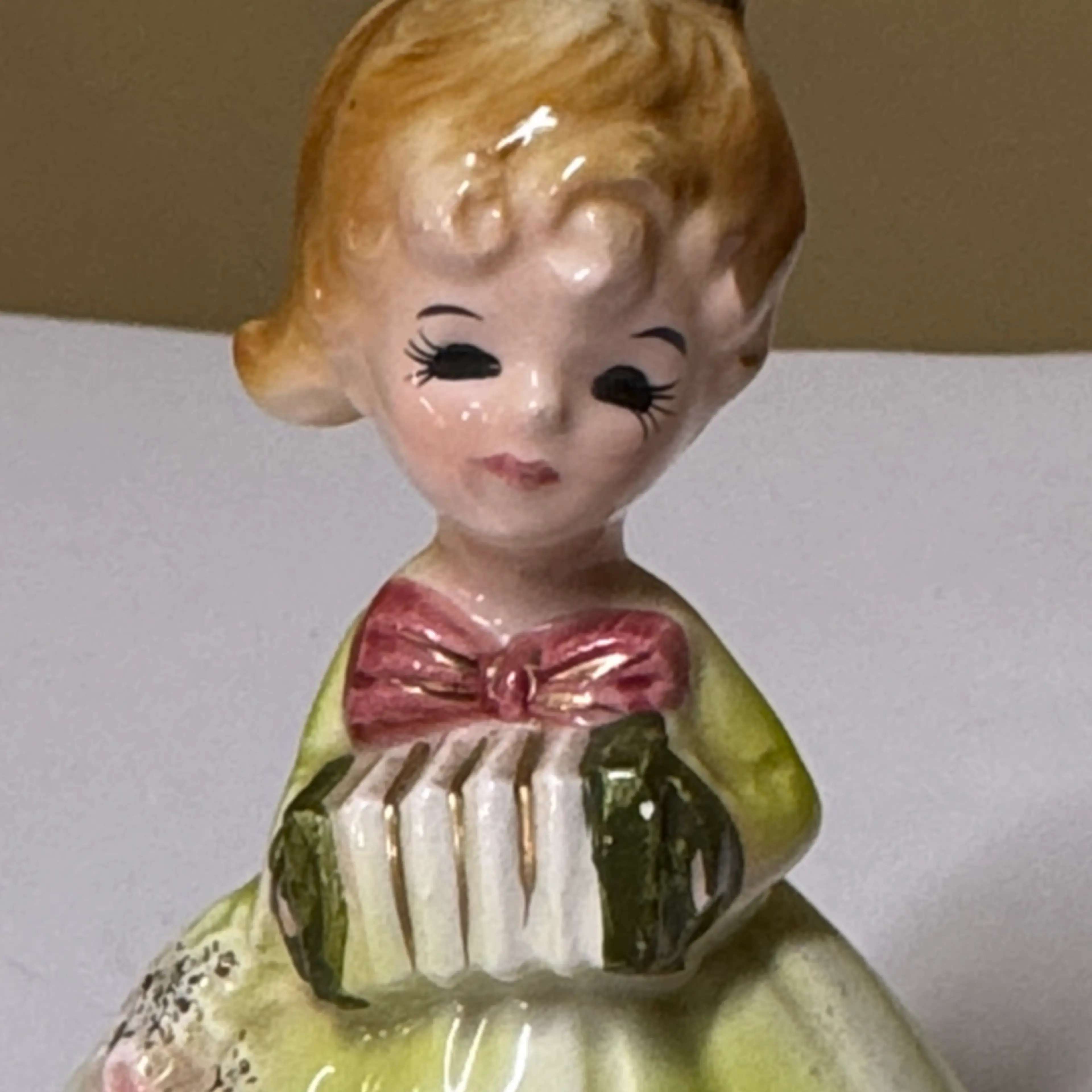 Image 2 of 6