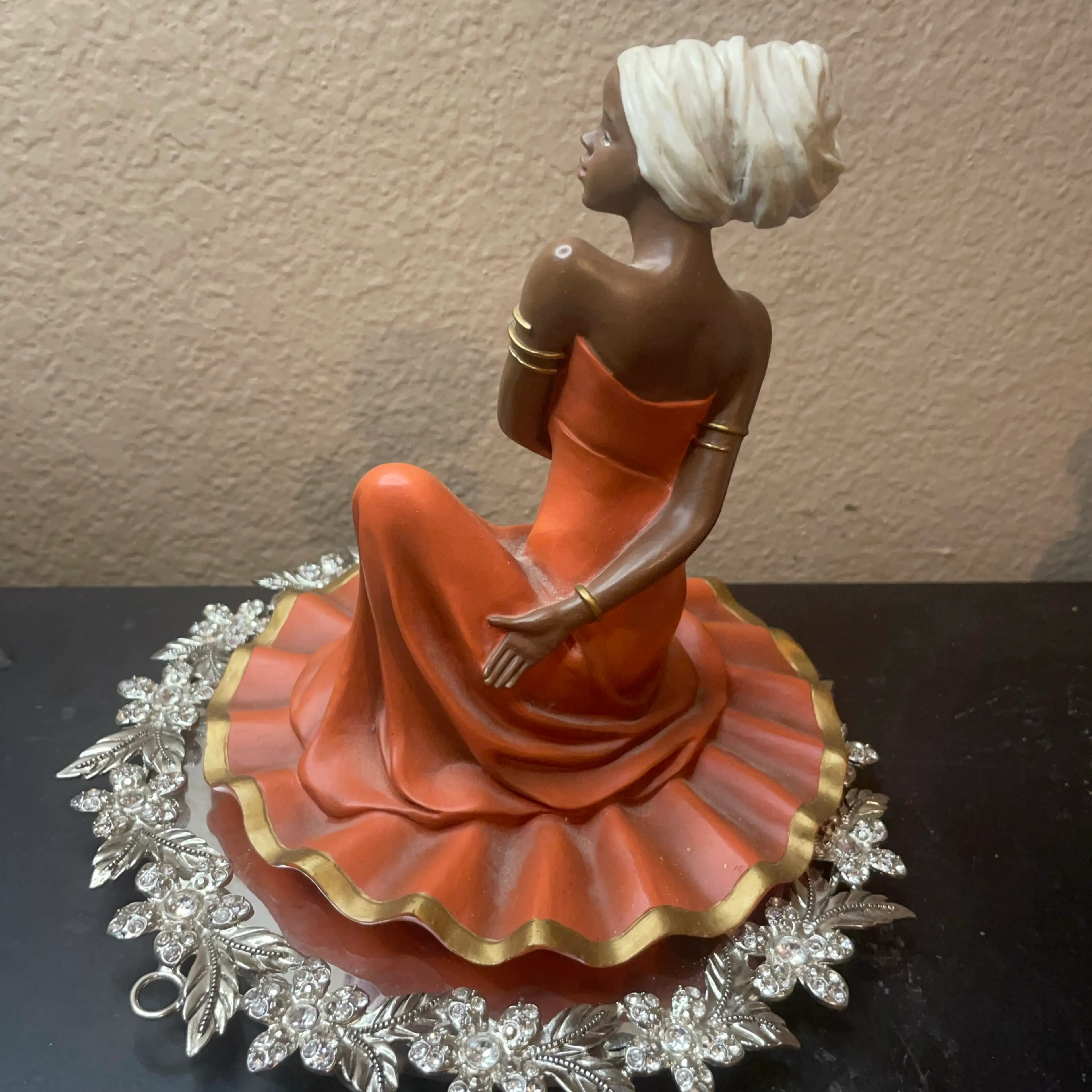 Image 4 of 8