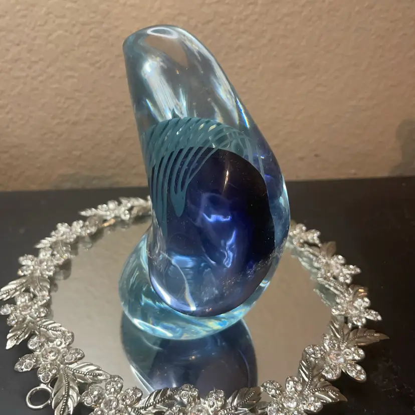 EXQUISITE Signed Karlin Rushbrooke 5" Biomorphic Art Glass Paperweight