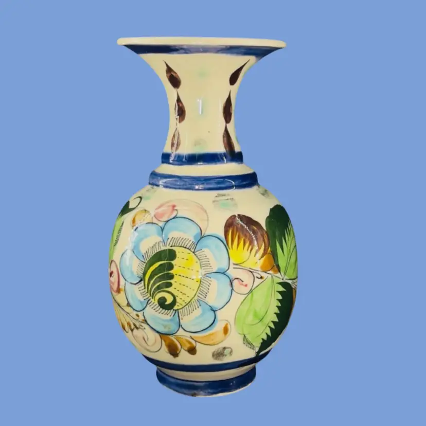 #070- 8” Vintage Tonala Pottery Vase Mexico Folk Art “Flor De Tonala” Design