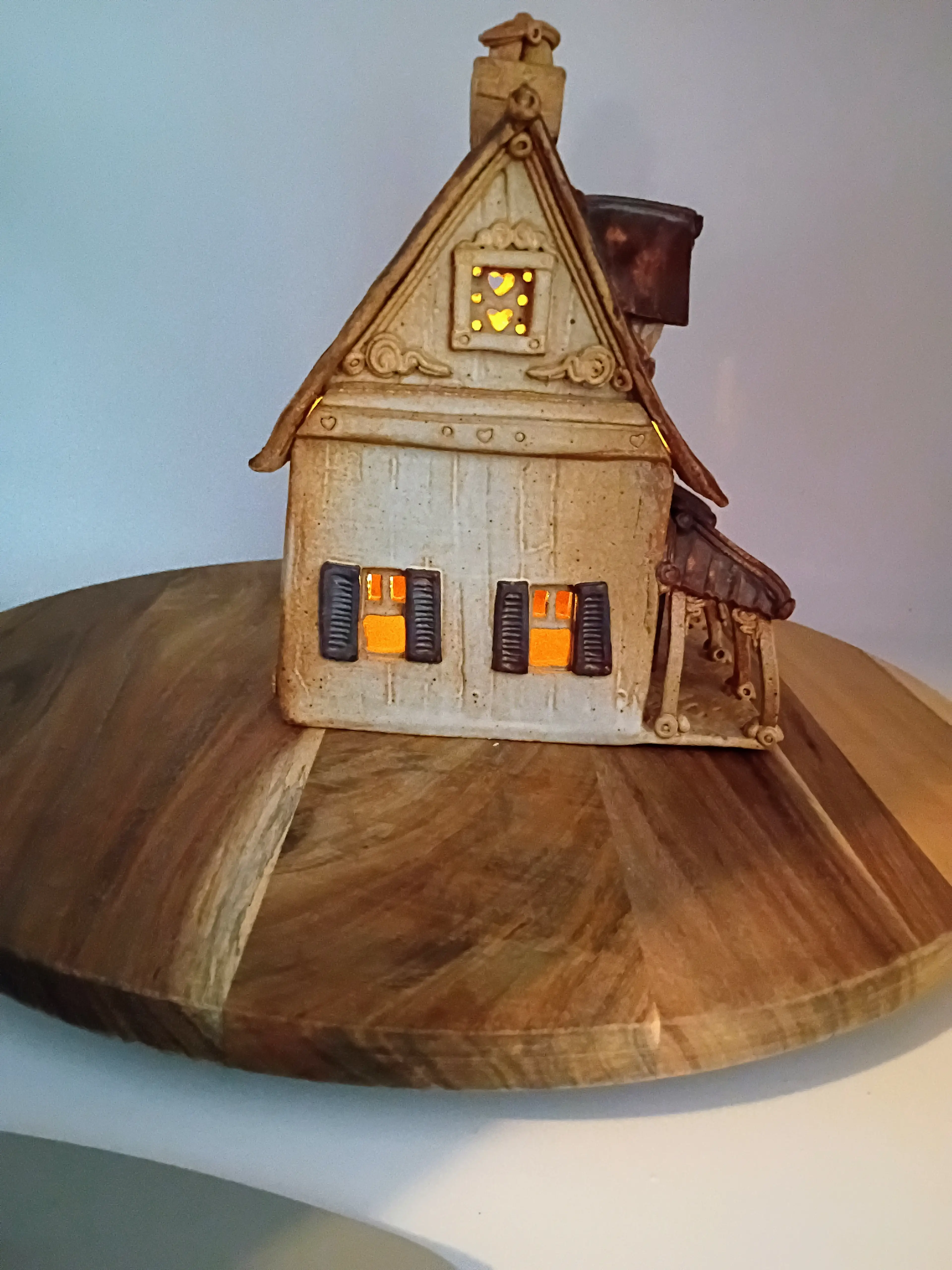Image 4 of 8