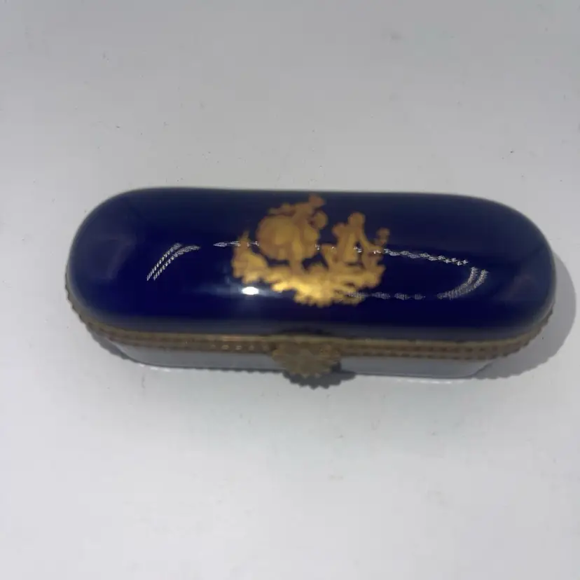 LIMOGES FRANCE COBALT BLUE & GOLD PORCELAIN OVAL TRINKET BOX 3” FM