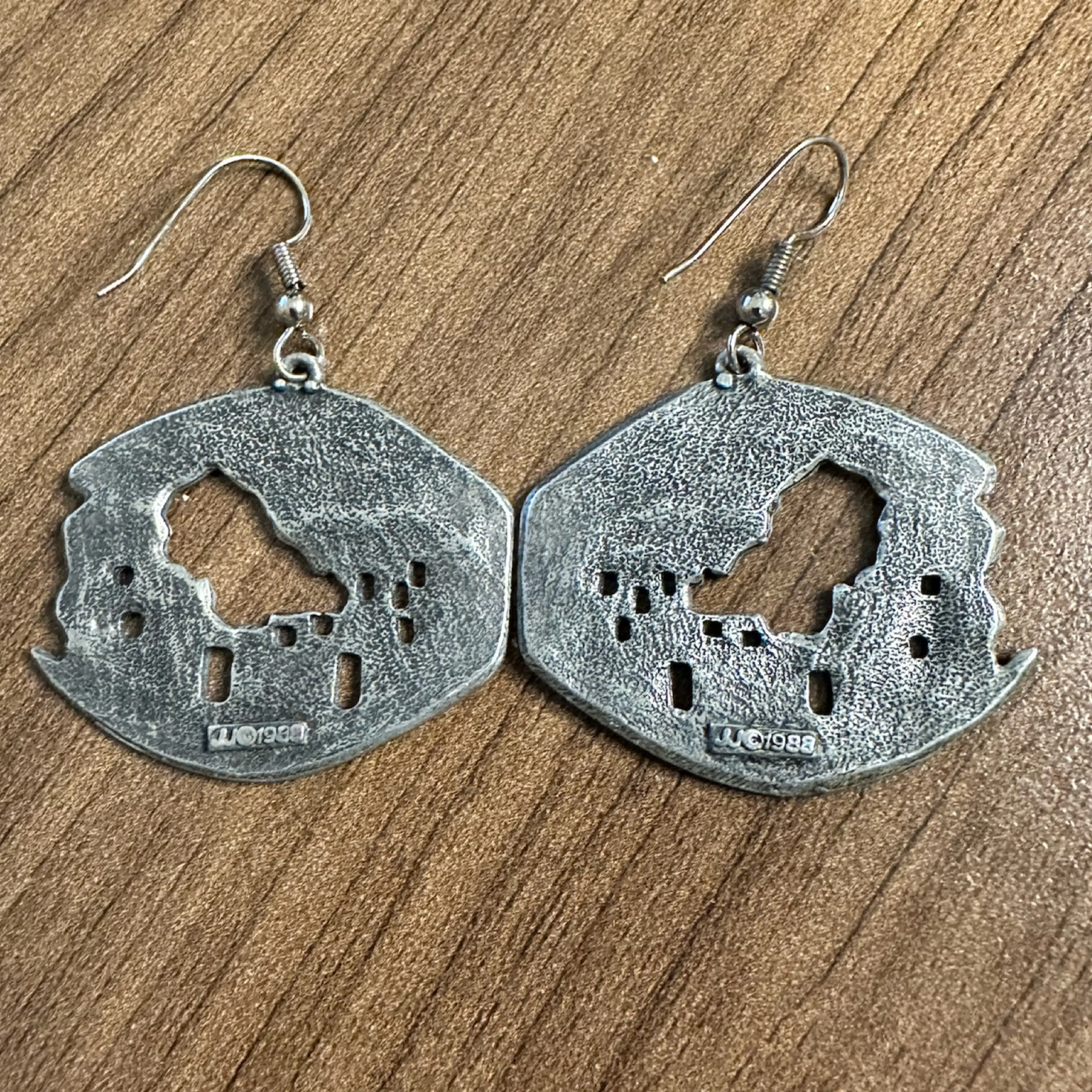 Image 2 of 2
