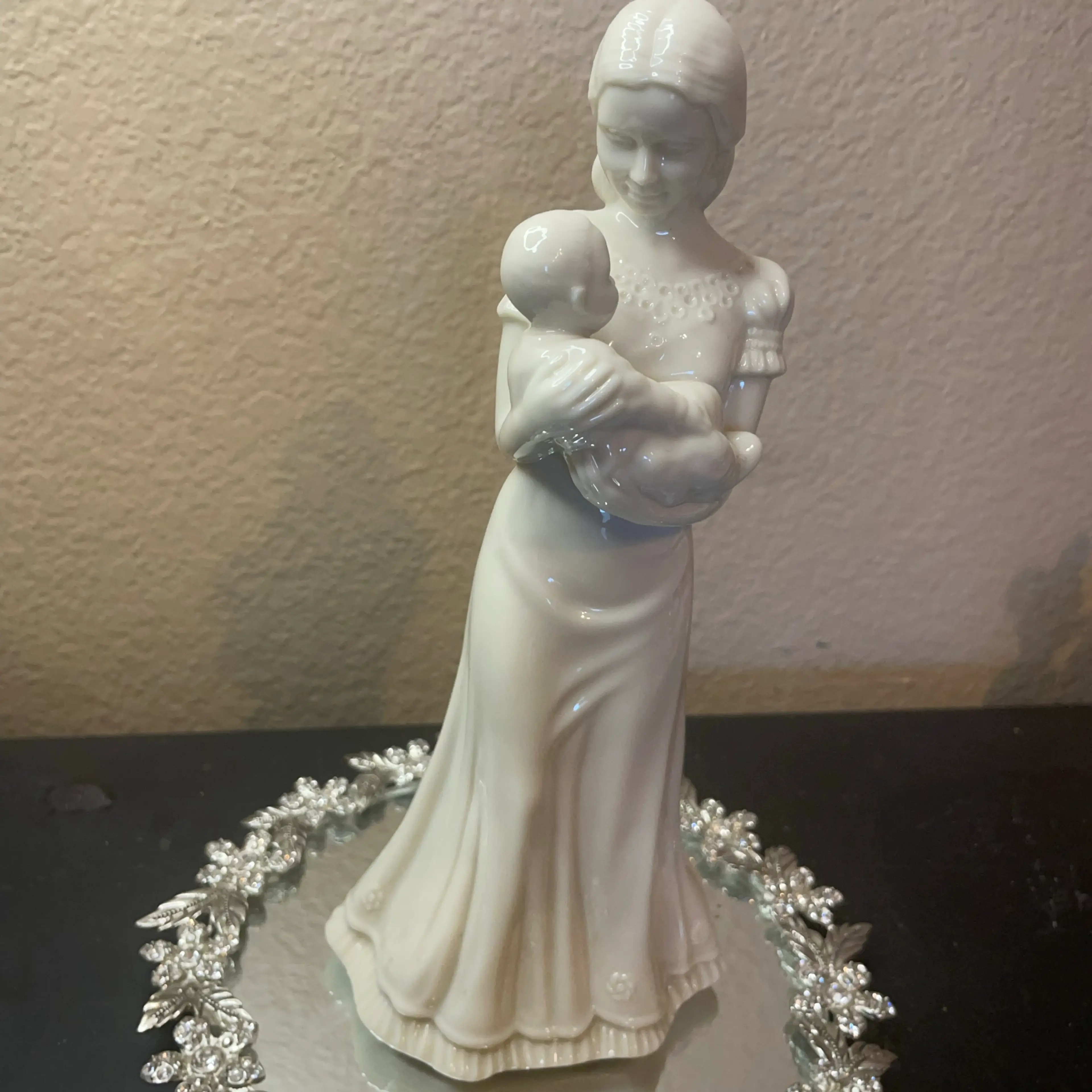 Image 2 of 6