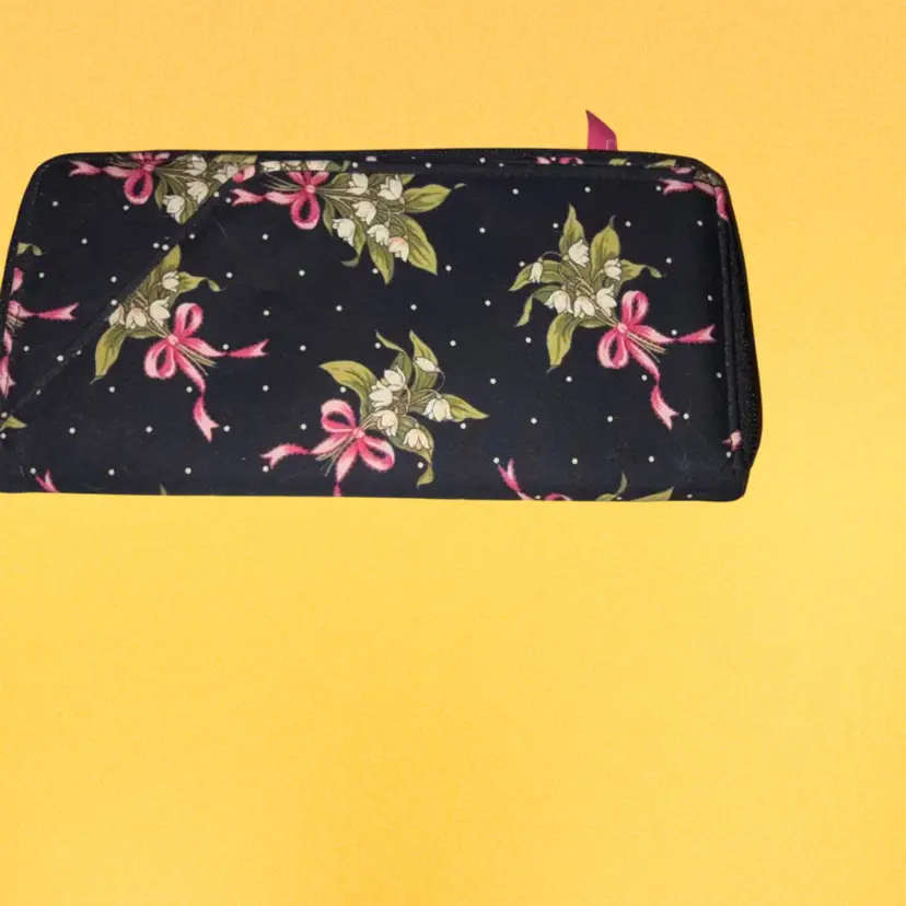 Vera Bradley Large Zip Travel Organizer Wallet-New Hope Black Pink Ribbons NWOT