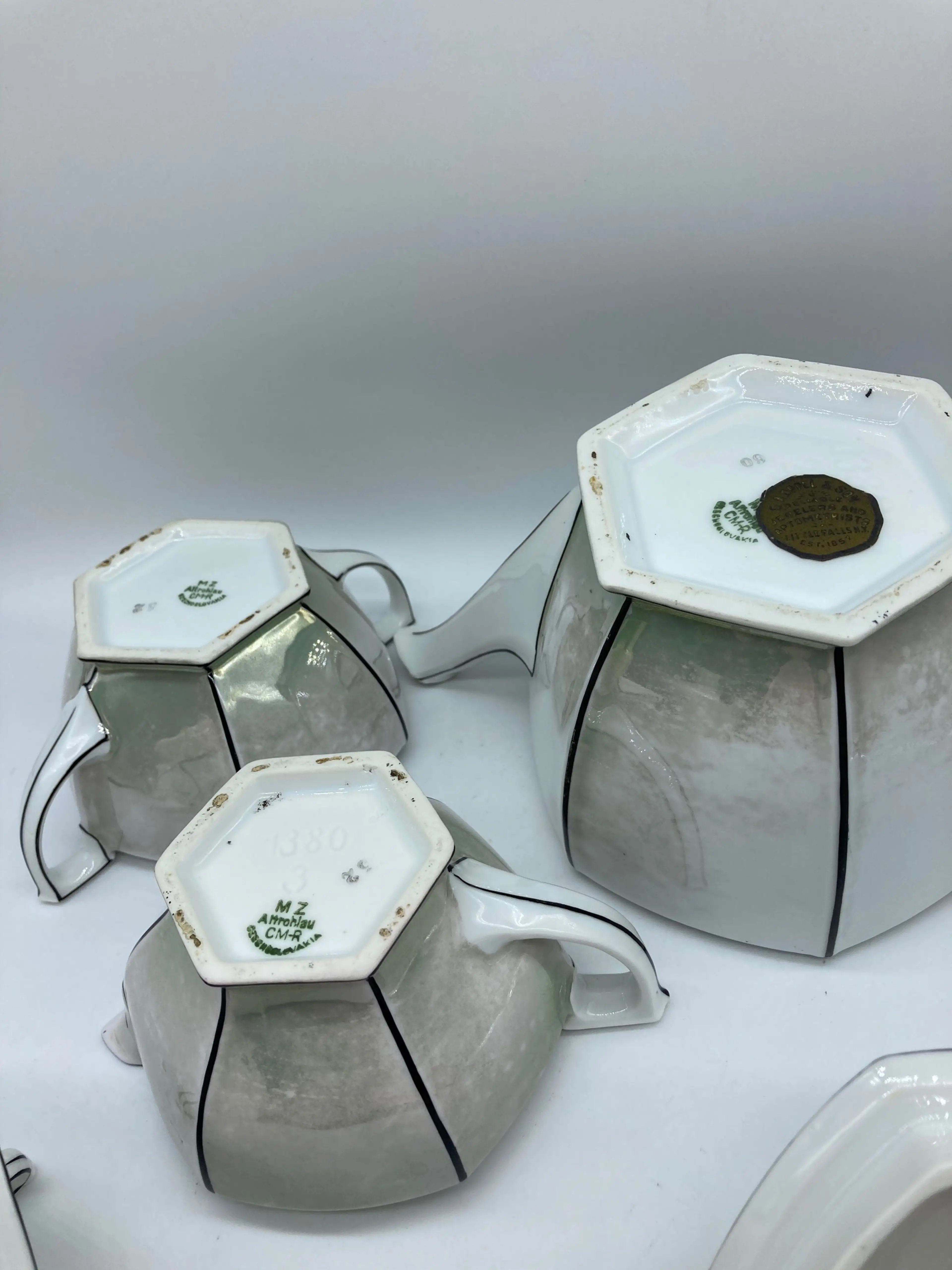 Image 4 of 6