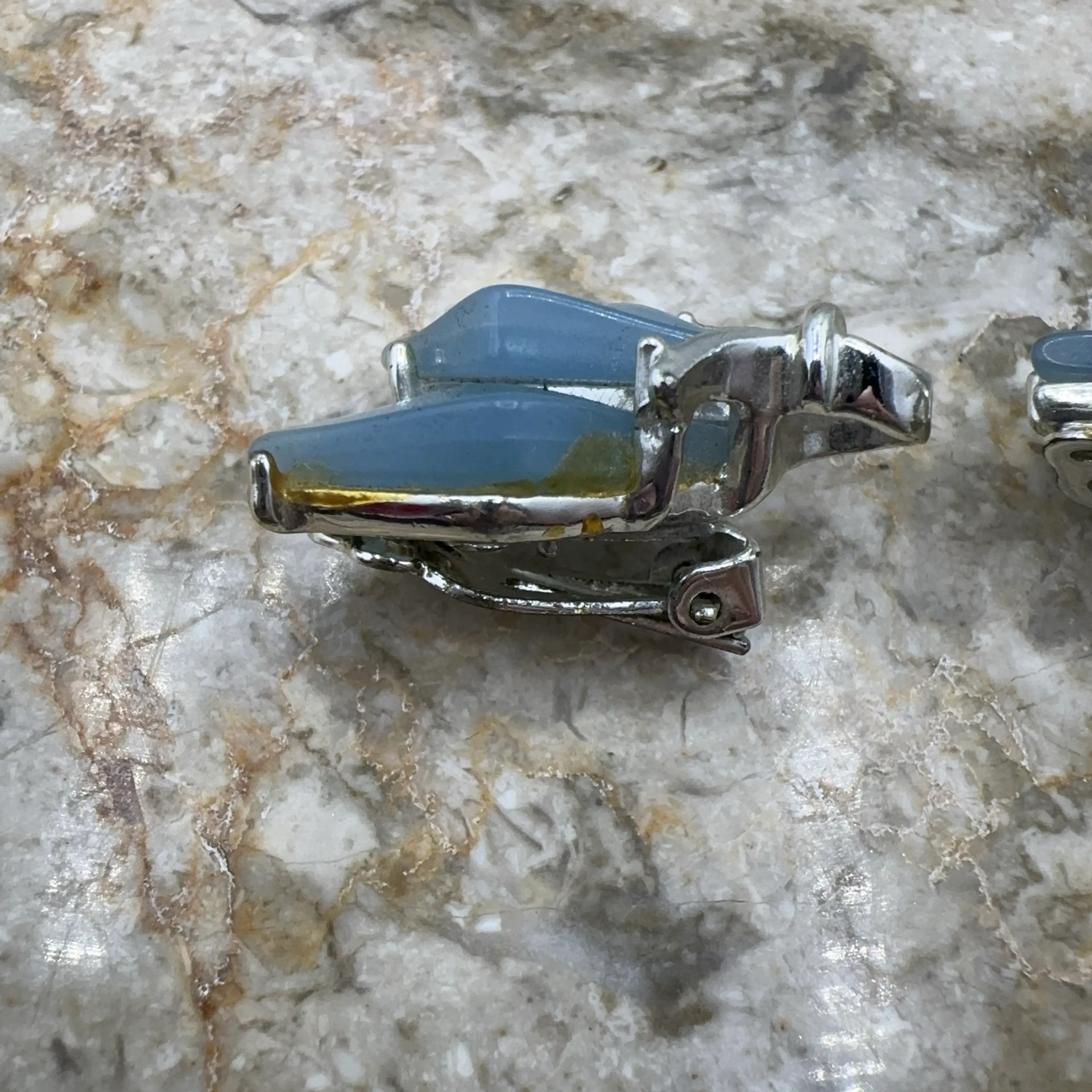 Image 4 of 5