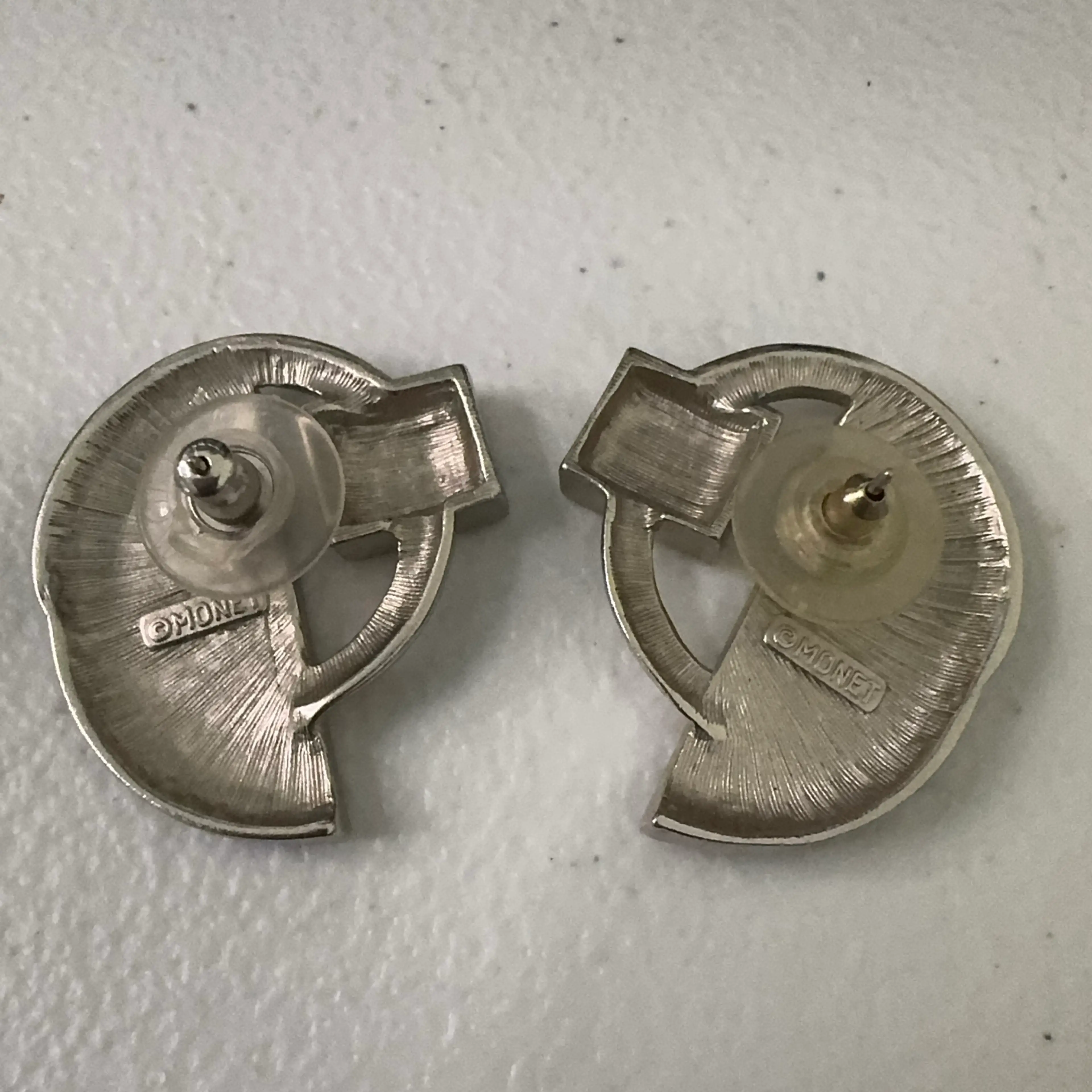Image 3 of 3