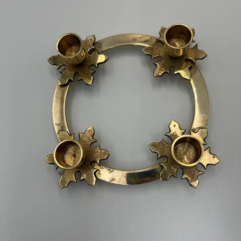 Brass Candle Holder Wreath