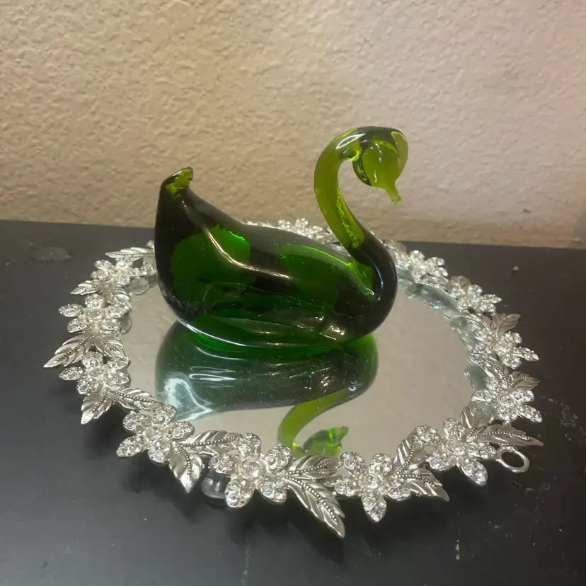Gorgeous Viking Glass 4” Green Swan Figurine