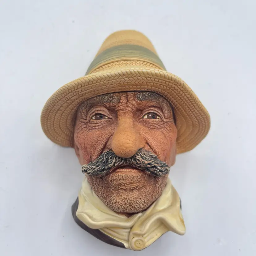 Bossons ROMANIAN Chalkware 3d Head Wall Hanging Bust Congleton England Vintage