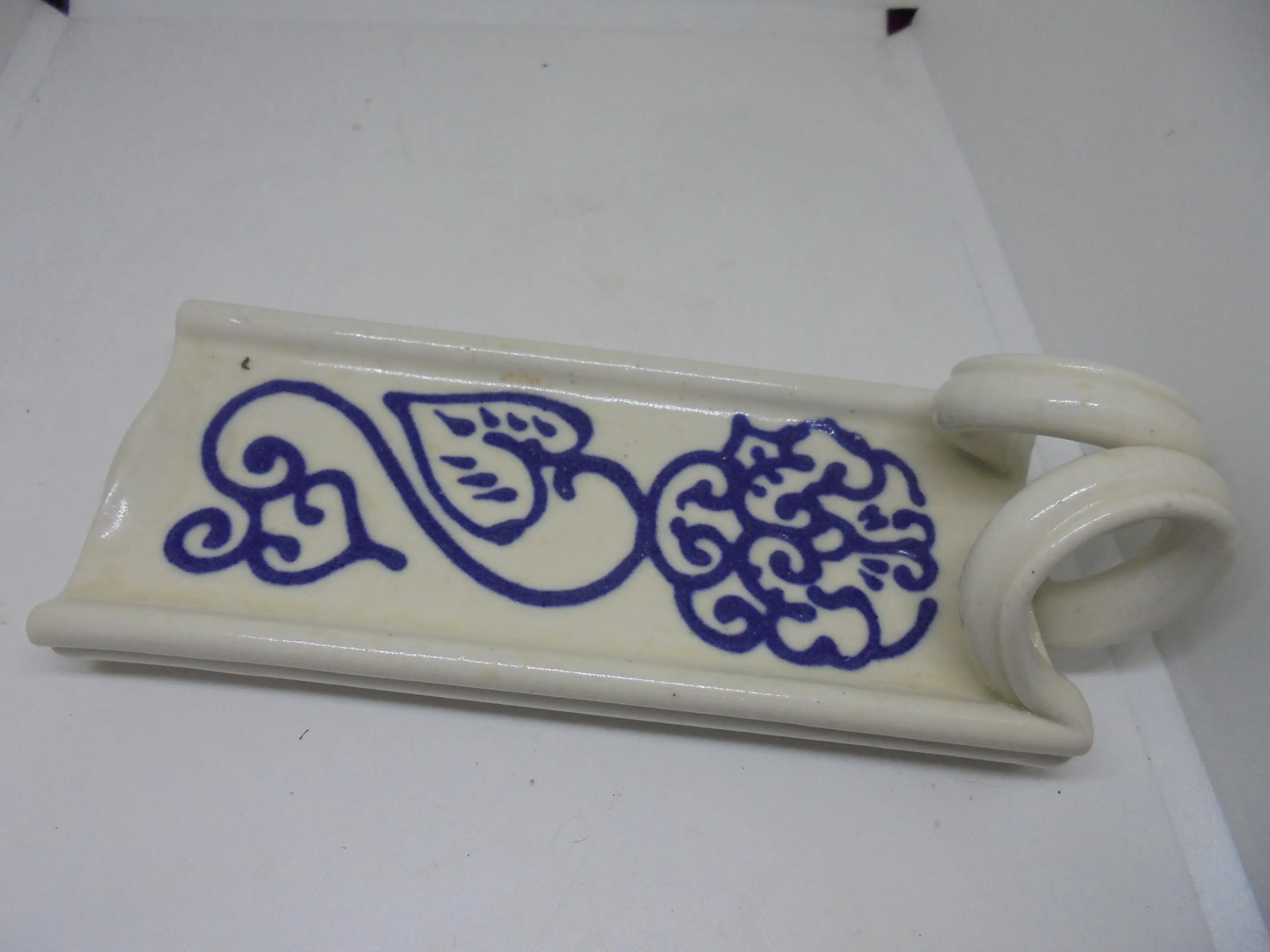 Image 2 of 6