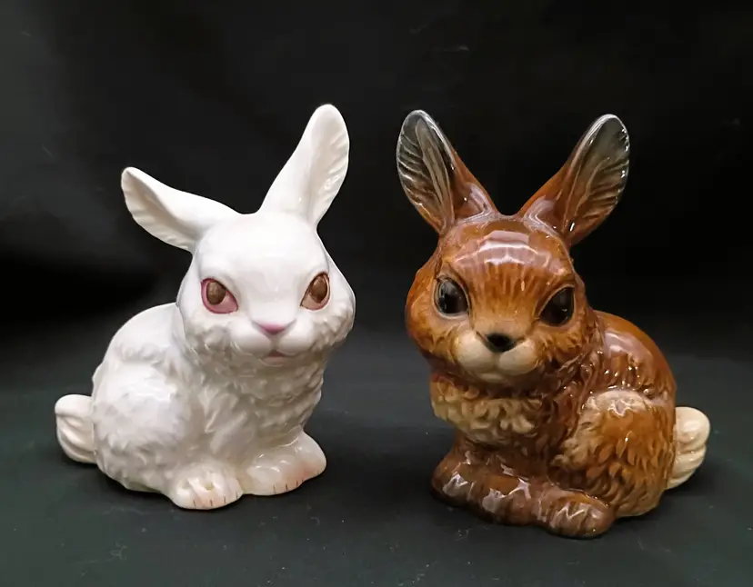Vintage Pair of Goebel Big Eye Bunny Rabbits ~ 1981 ~ White & Brown (Signed)