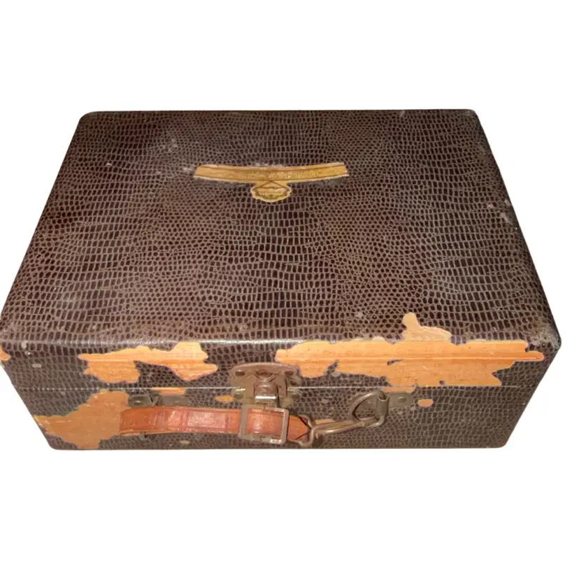 Vintage 1940s/50s Sogrape Portugal Wine Presentation Case – HTF Faux Alligator Leatherette Barware Box Weathered As Is