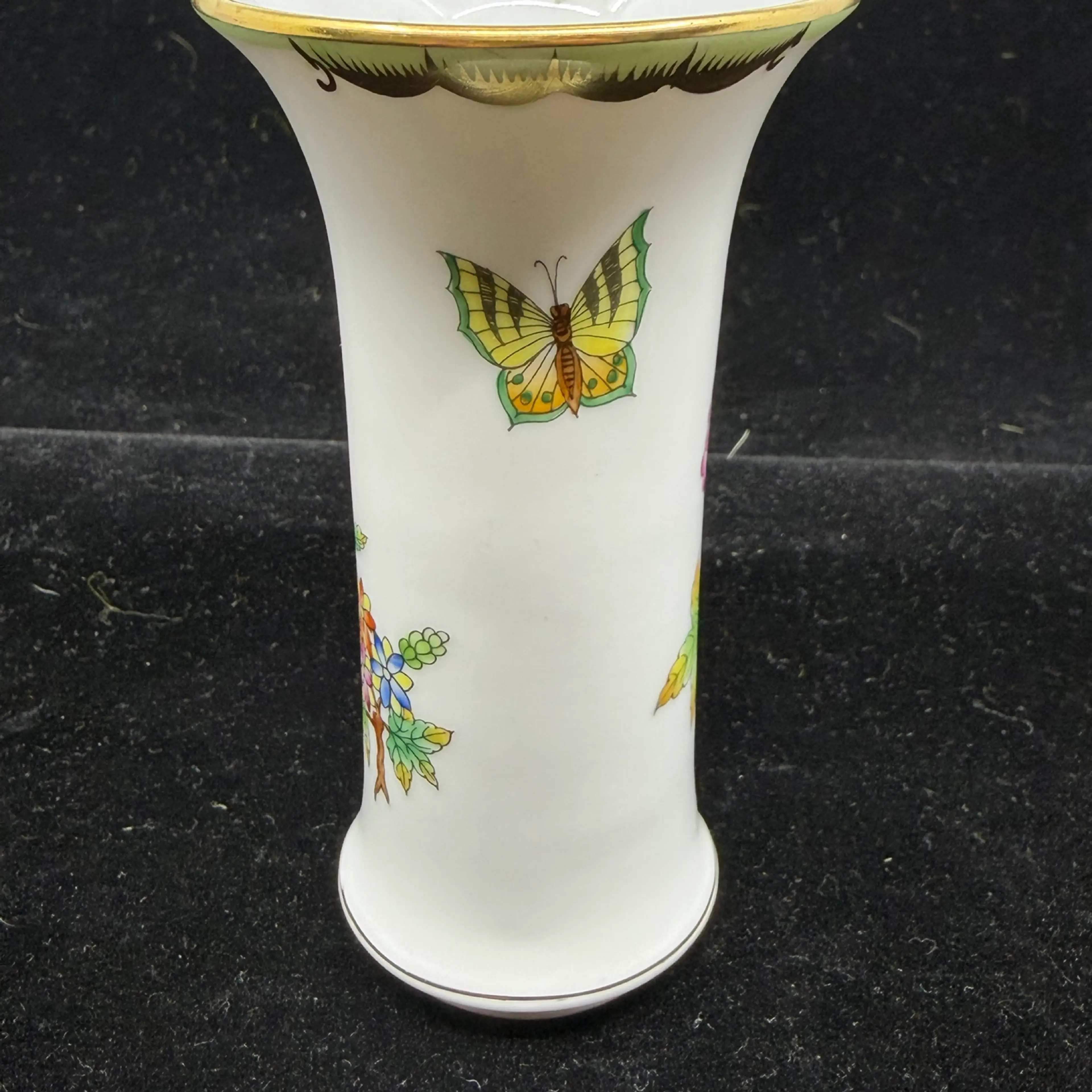 Image 1 of 7