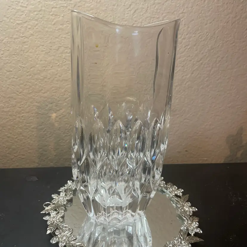 Gorgeous Gorham Althea 9” Honeycomb Pattern Crystal Vase