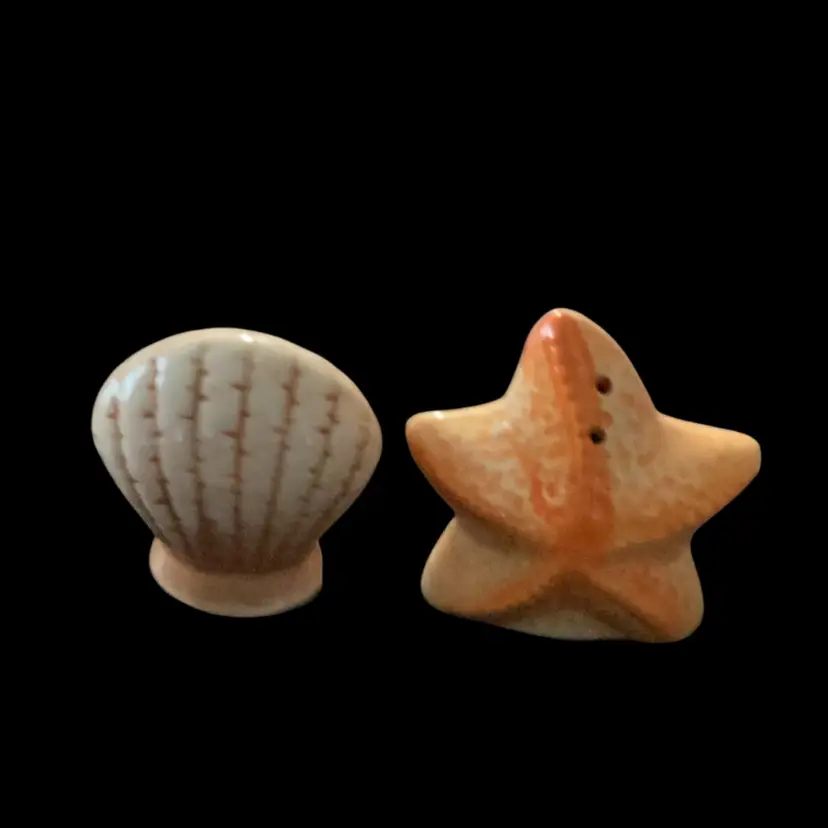 Set Of Ceramic Seashells And Orange Starfish Salt & Pepper Shakers