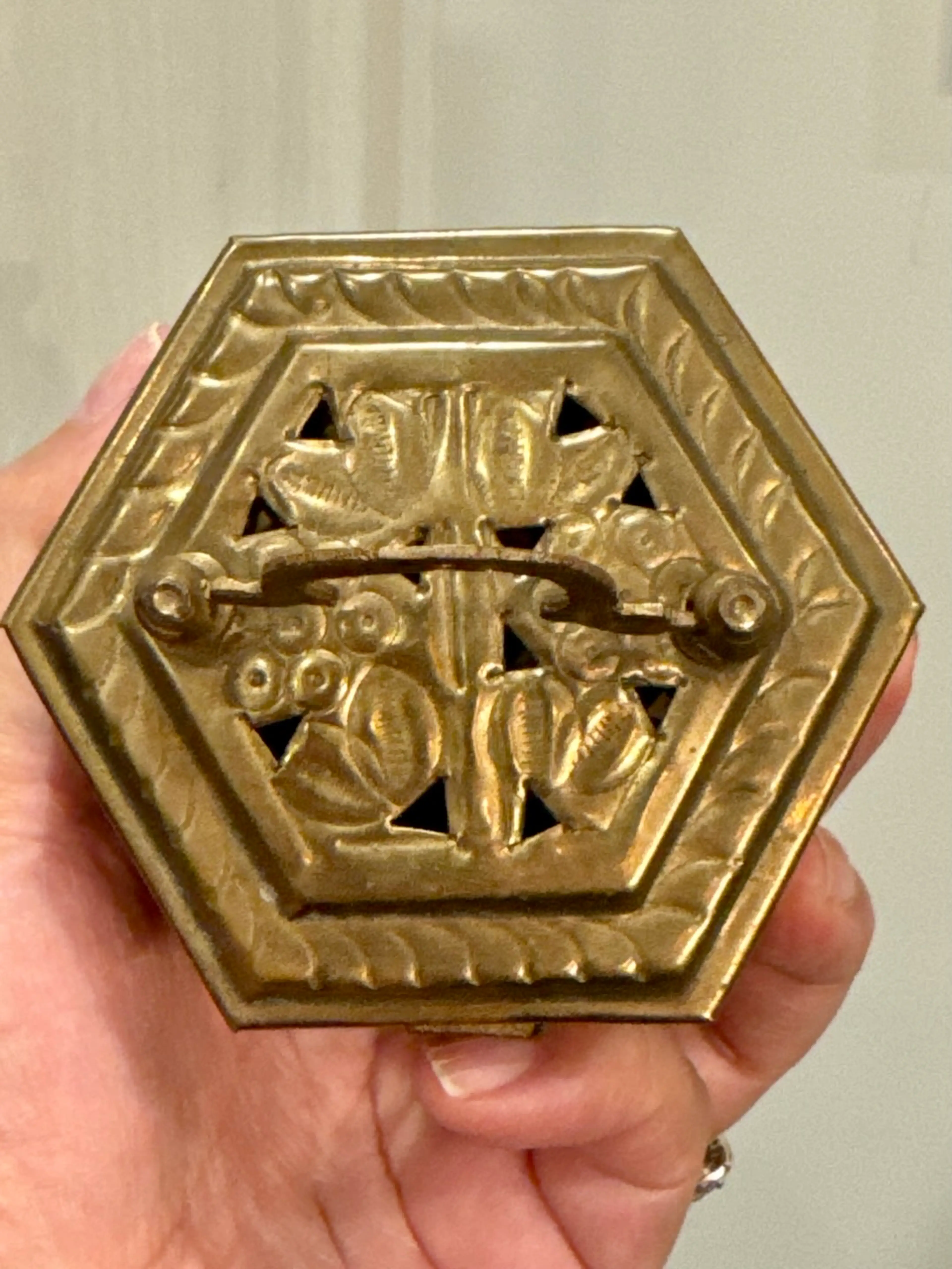 Image 2 of 4