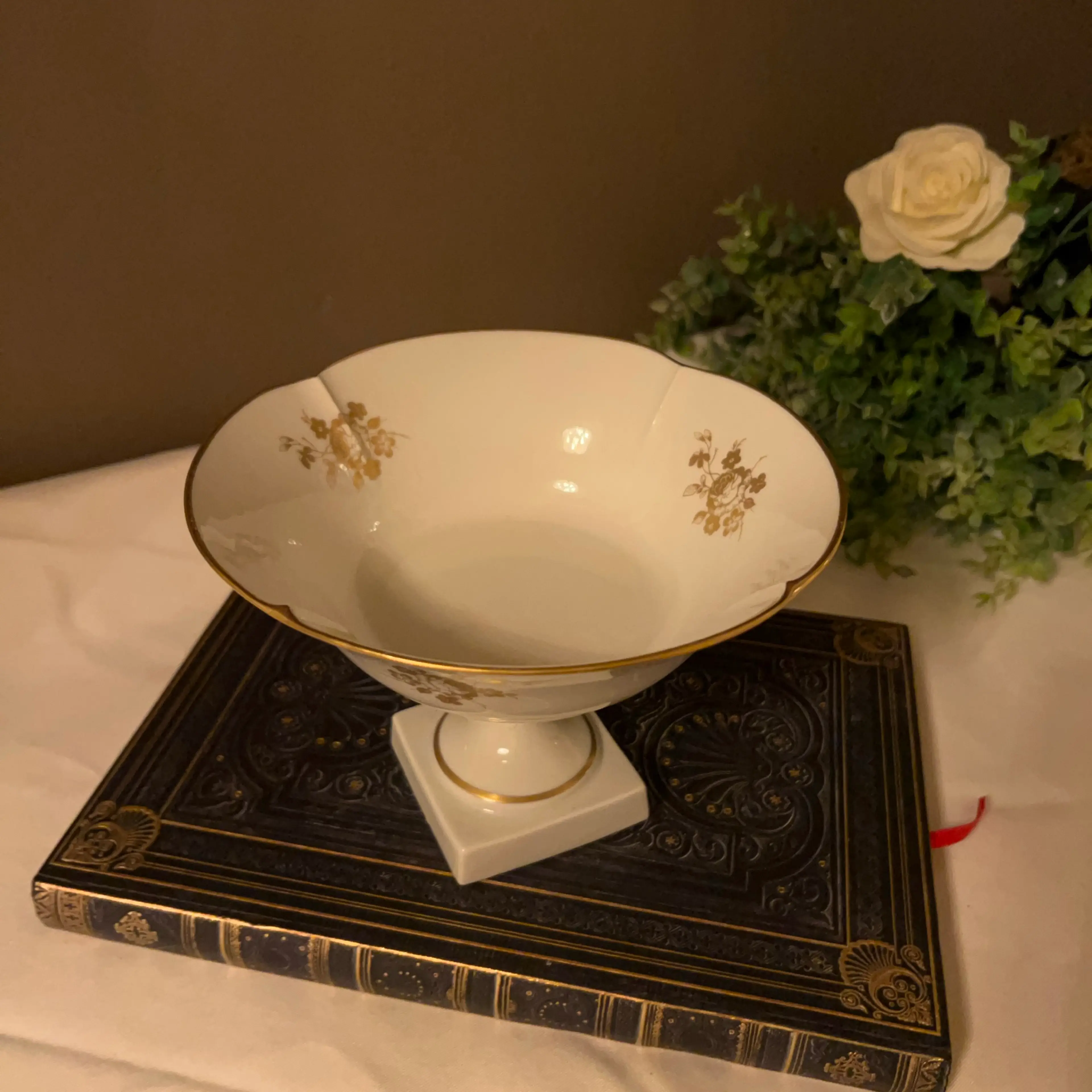 Image 2 of 6