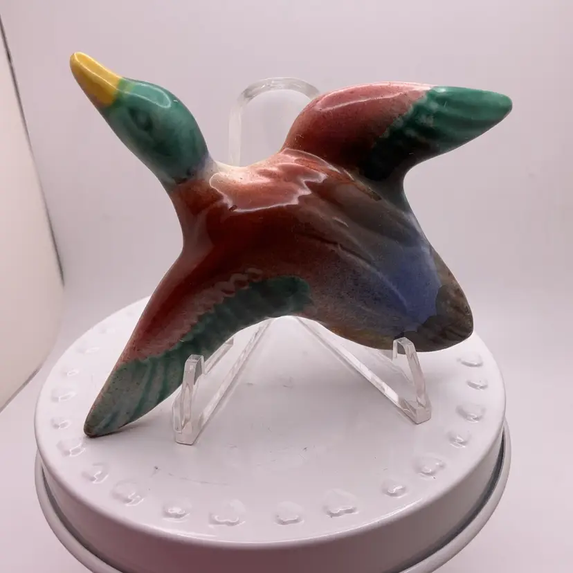 POW1 VTG Duck Wall or Desk Figurine Hanger 4.5
