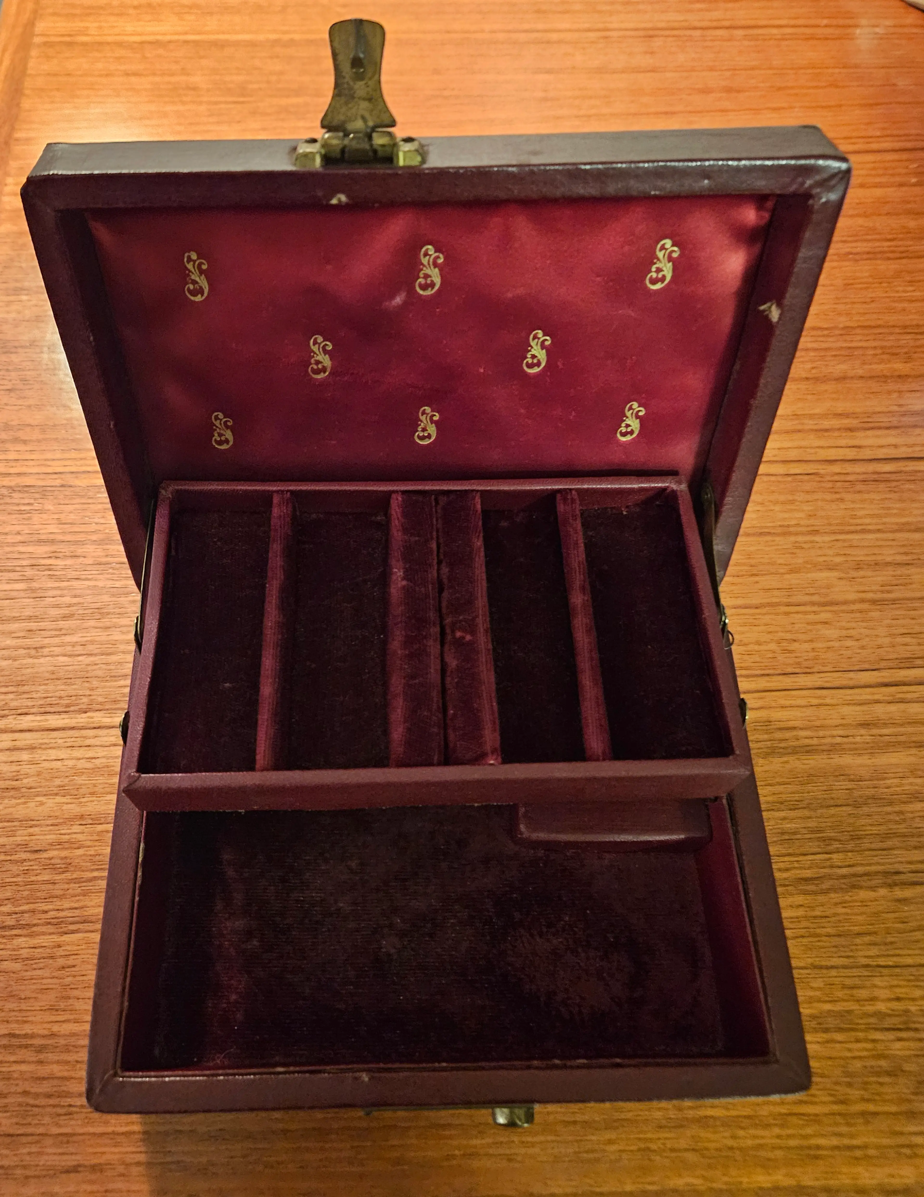 Image 3 of 6
