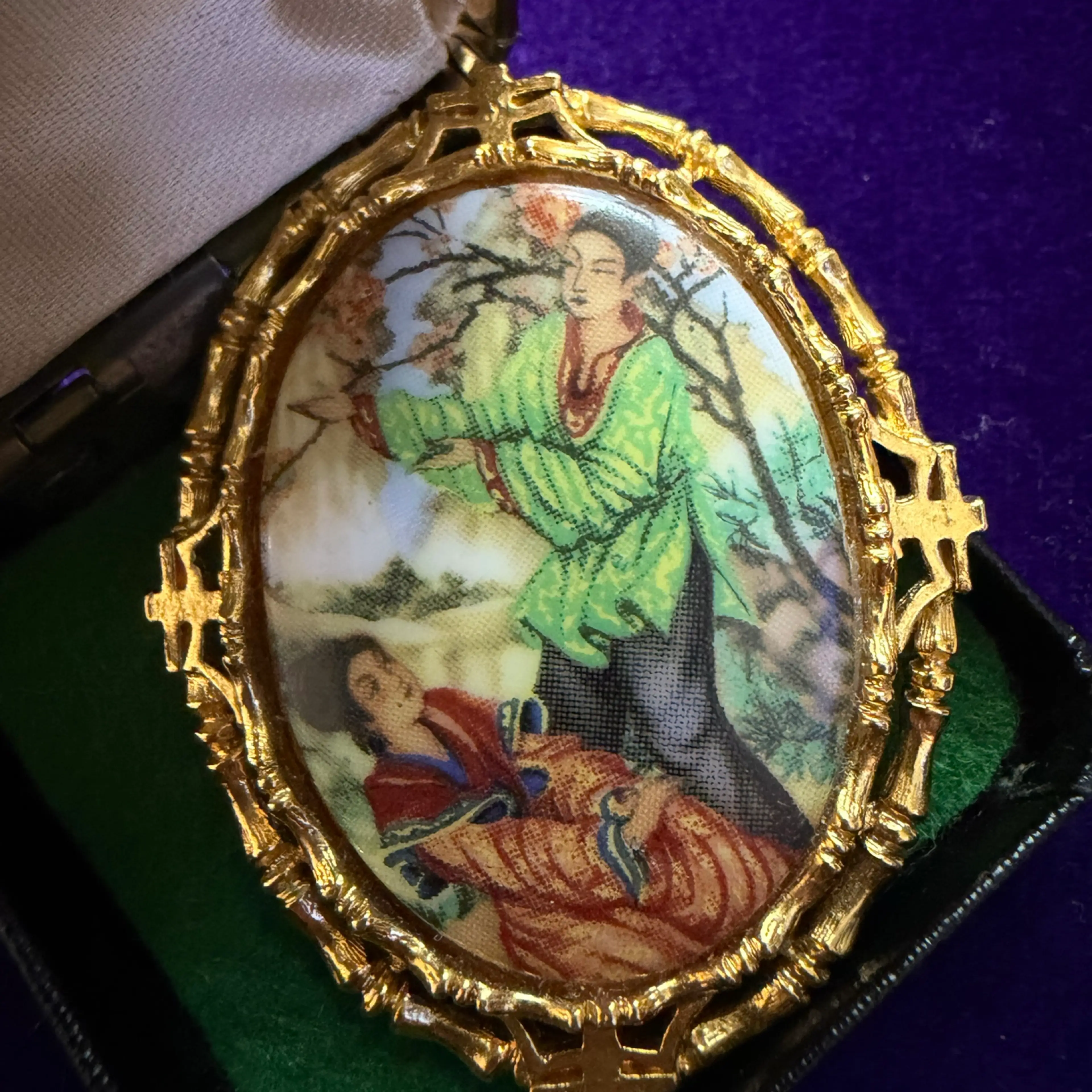 Image 2 of 4