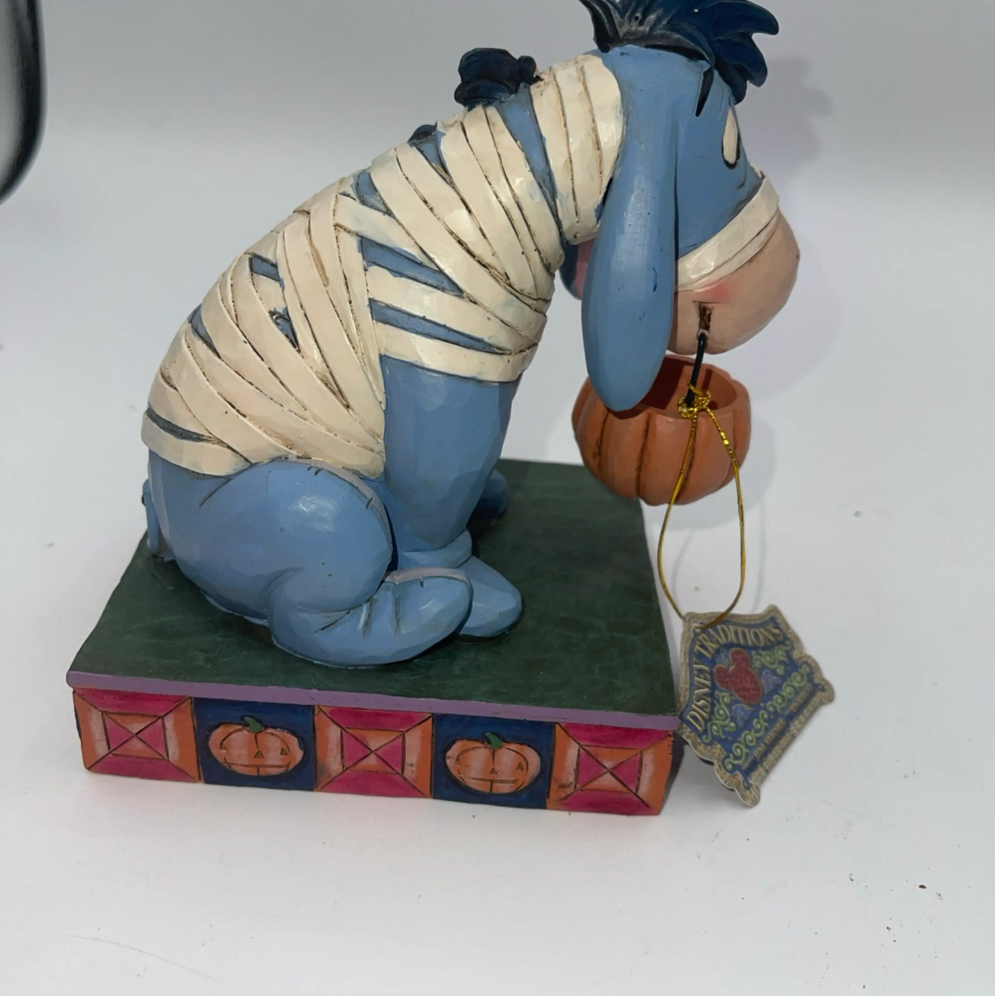 Image 4 of 8