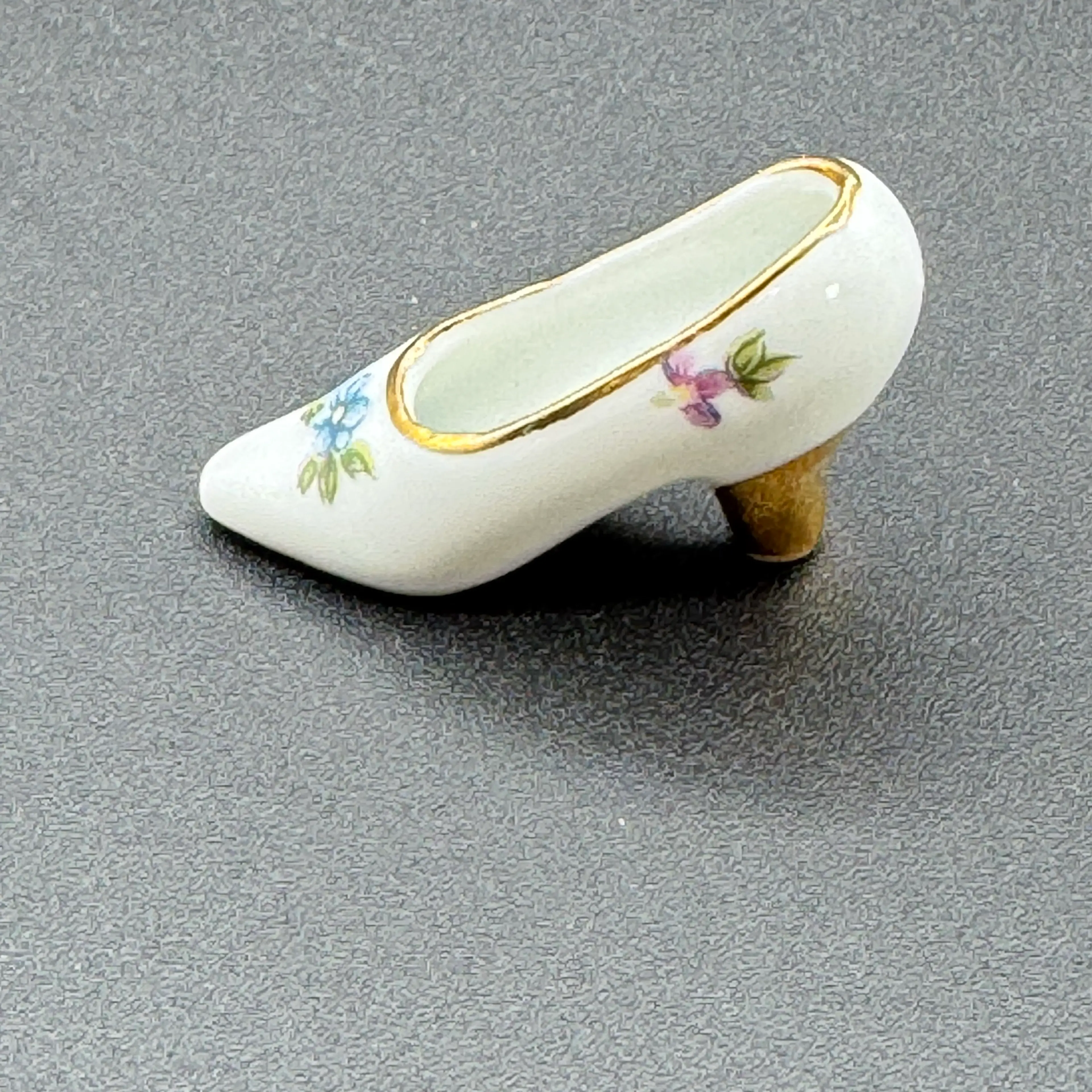 Image 4 of 8