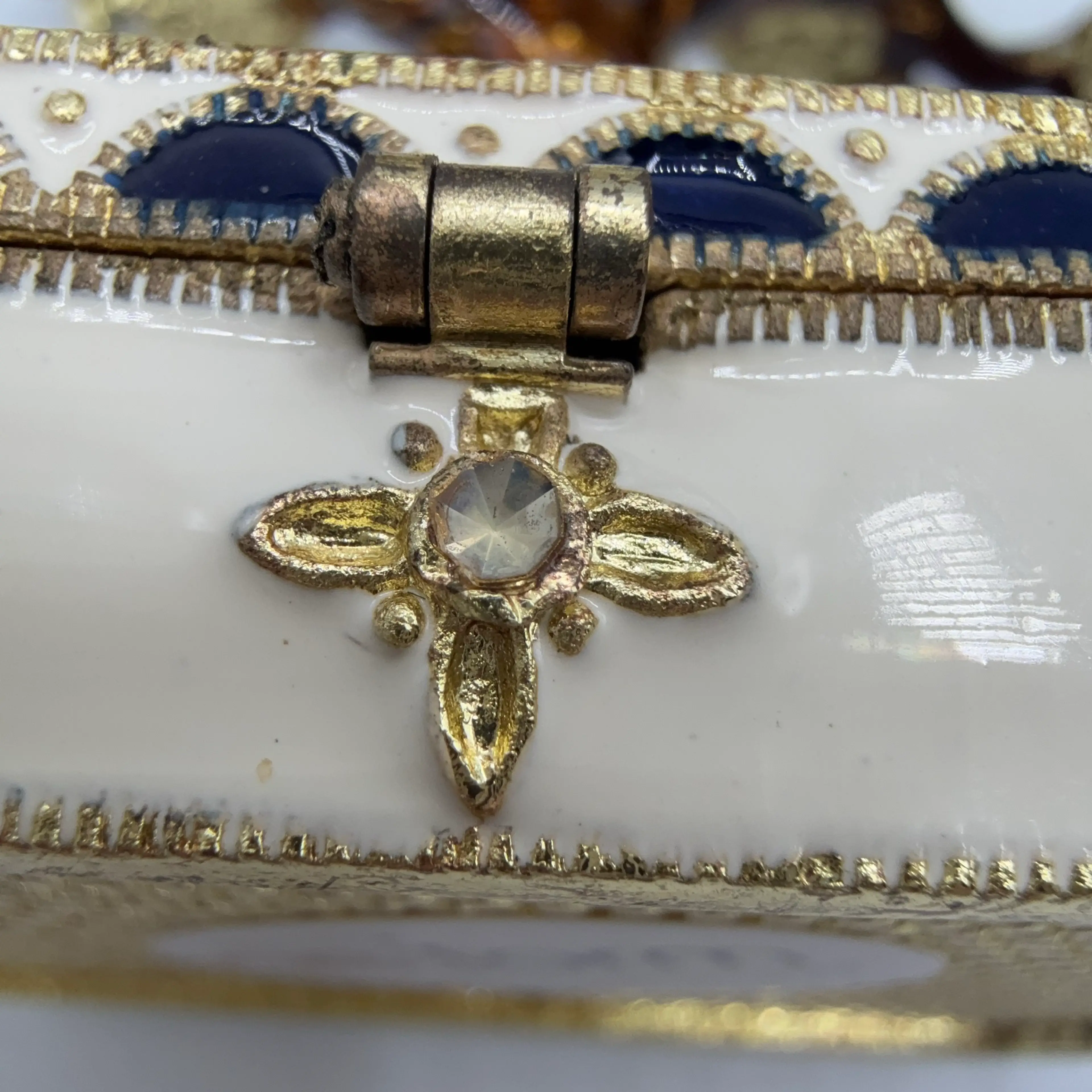 Image 4 of 5