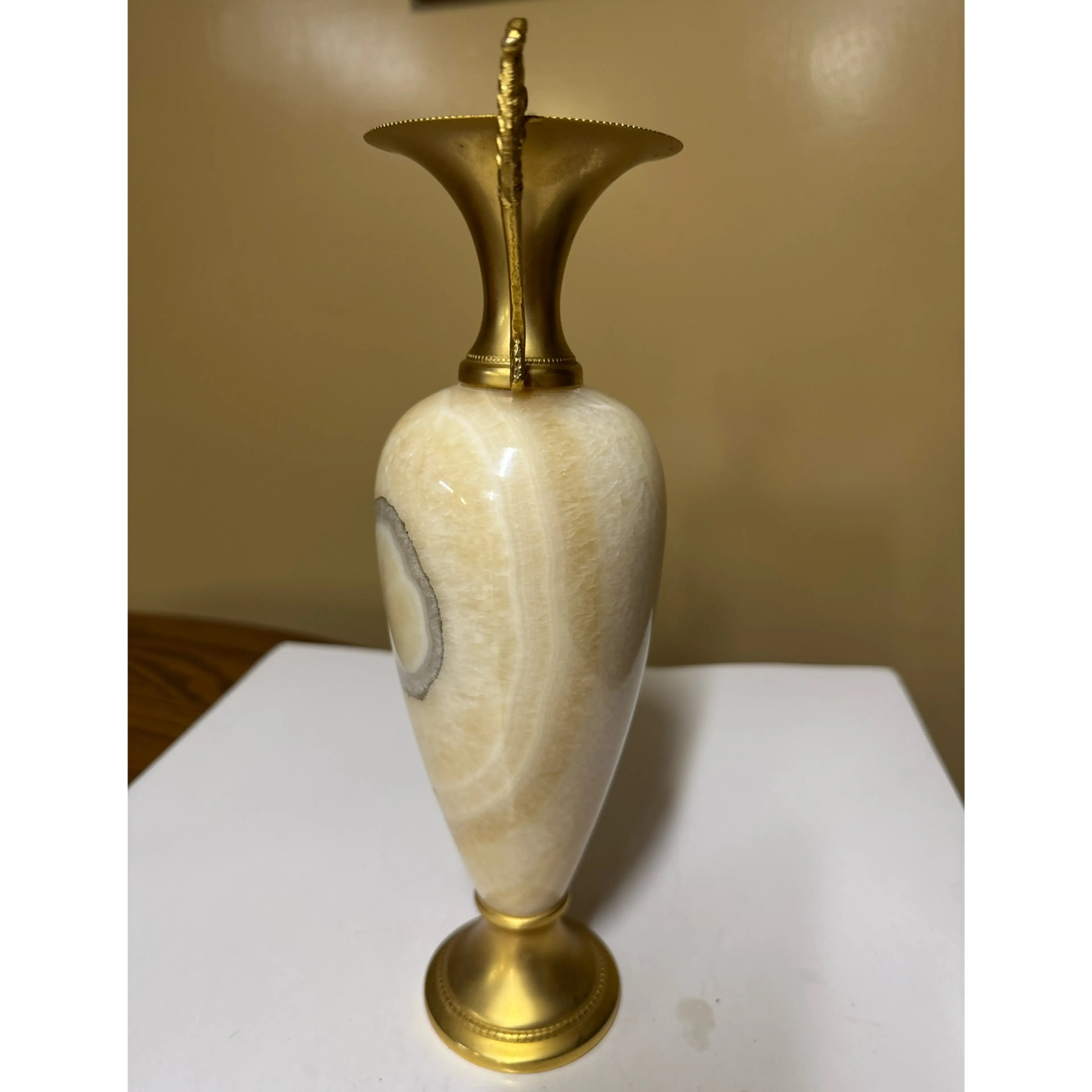 Image 2 of 8