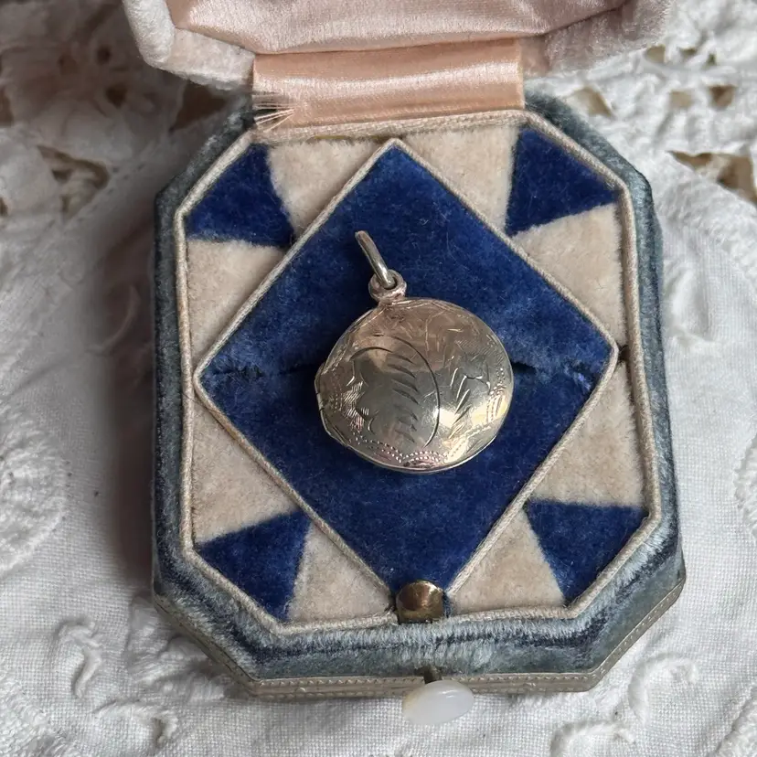 Vintage Sterling Silver Locket