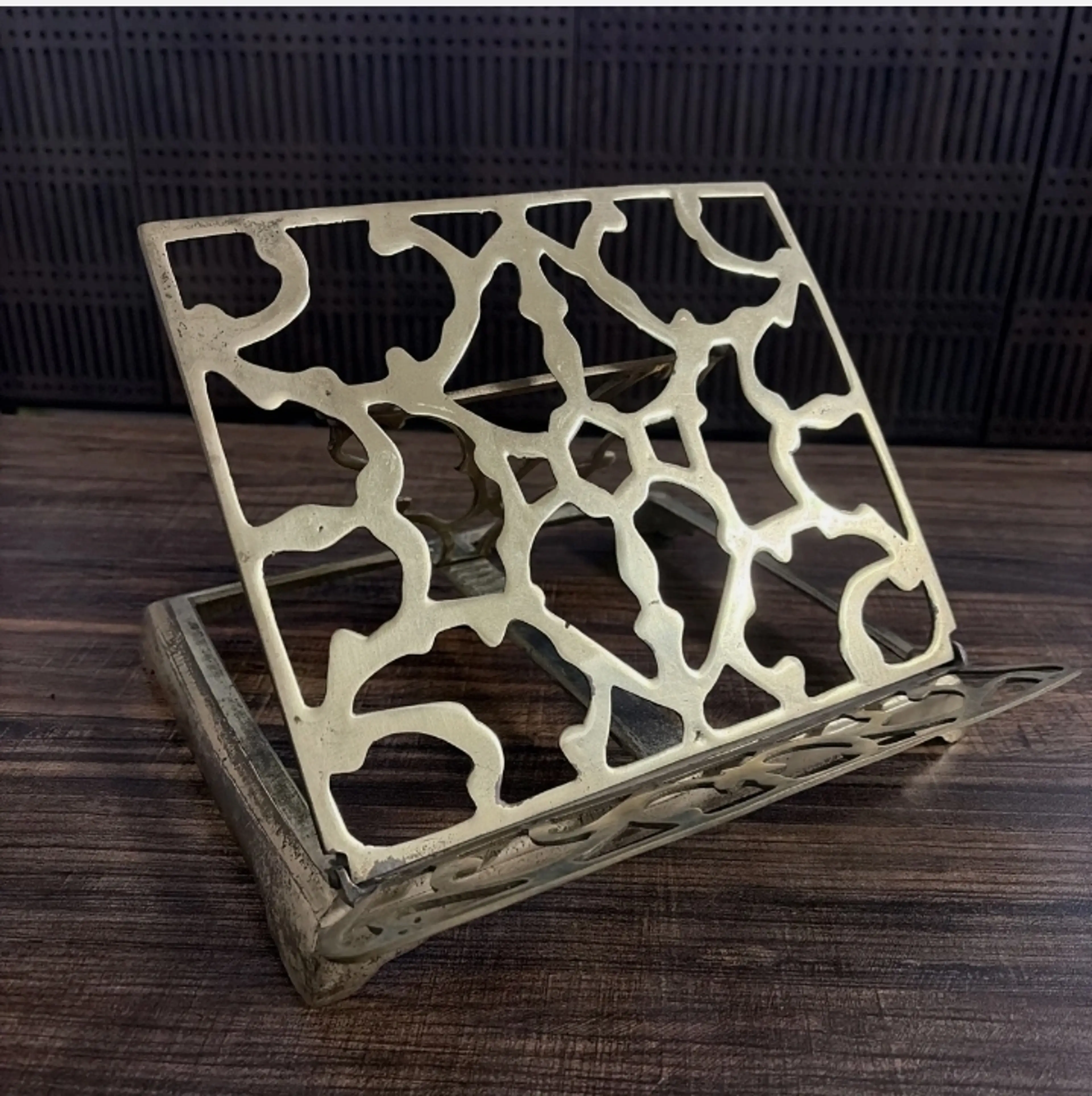 Image 1 of 6