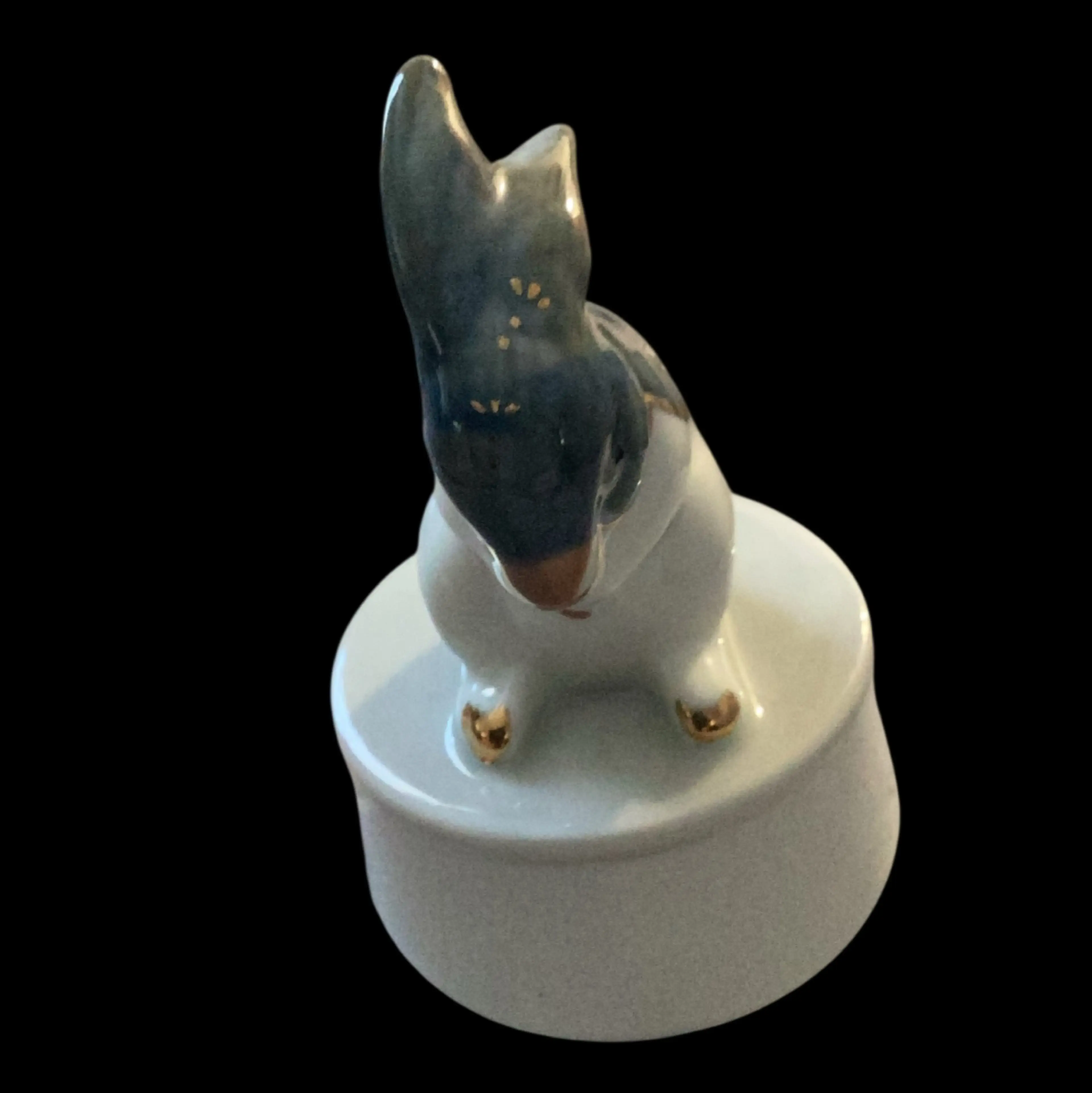Image 2 of 6