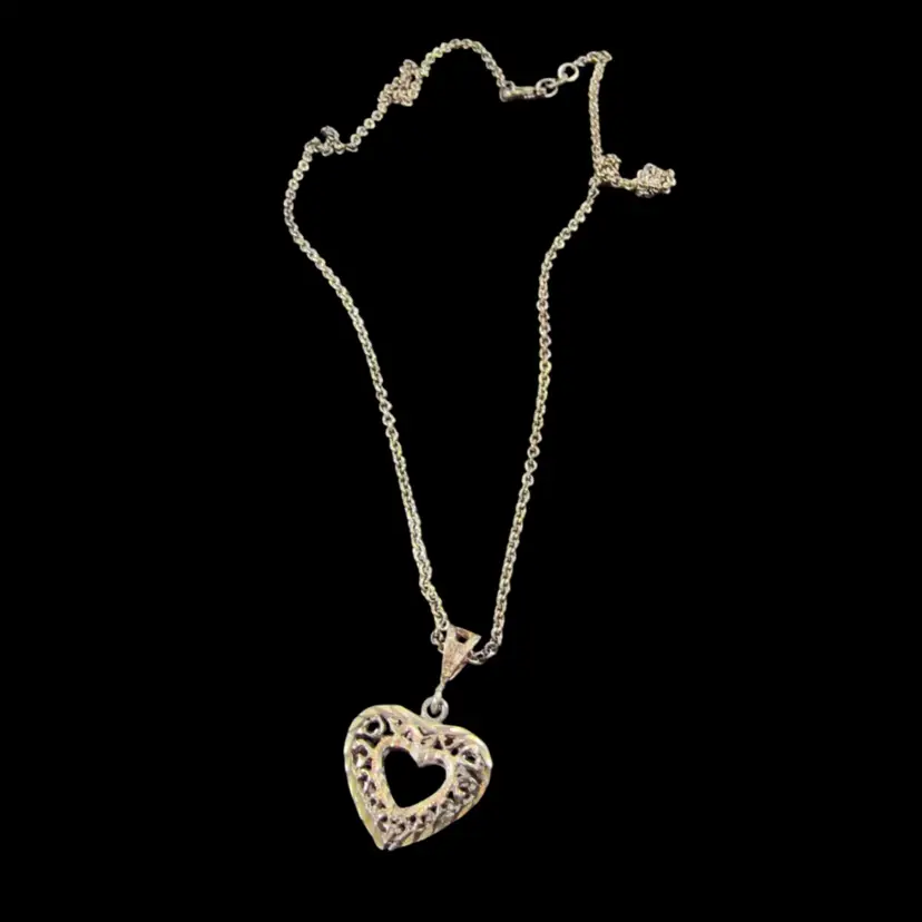 Silver 925 Filigree Heart on 18” Avery 925 Chain
