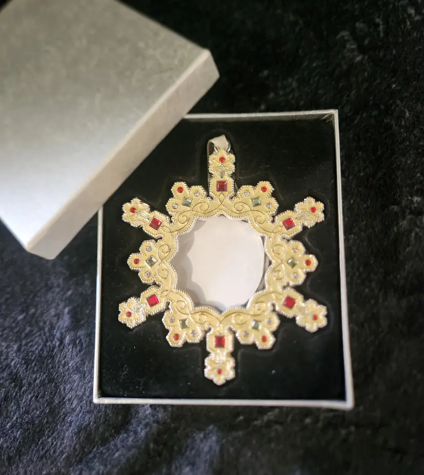 Snowflake Frame Ornament