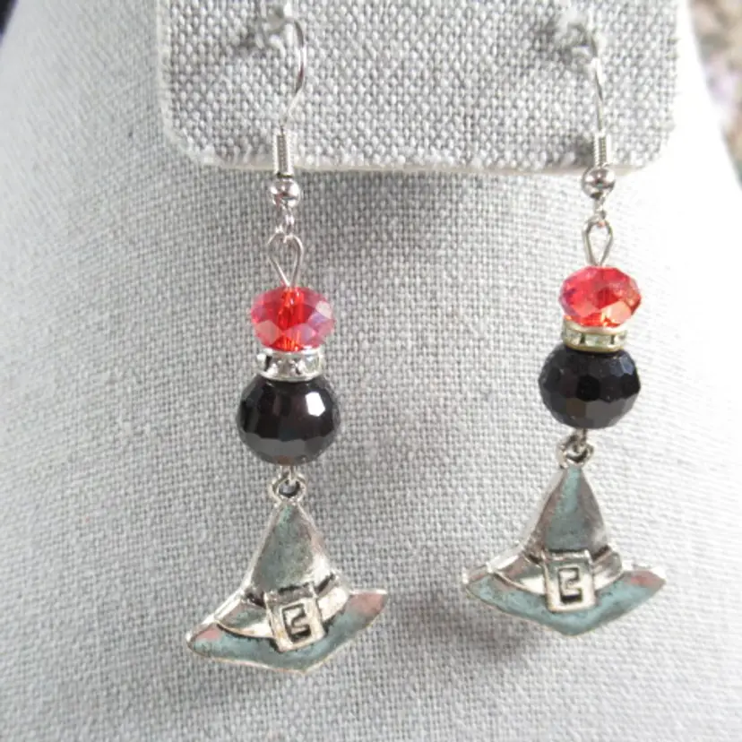 Halloween Earrings, witches hat with Black and orange beads, handmade