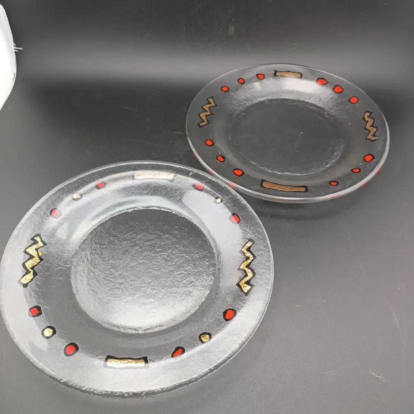 Pair of textured glass plates with foil