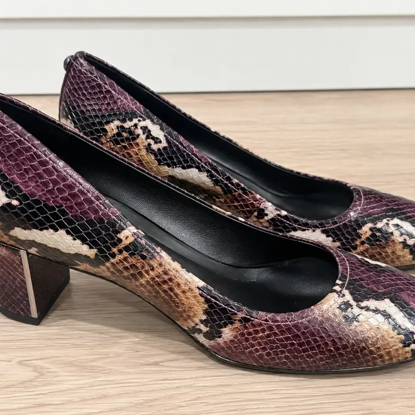 Donald J pliner Snakeskin Pump Heels Burgundy Cream Block New