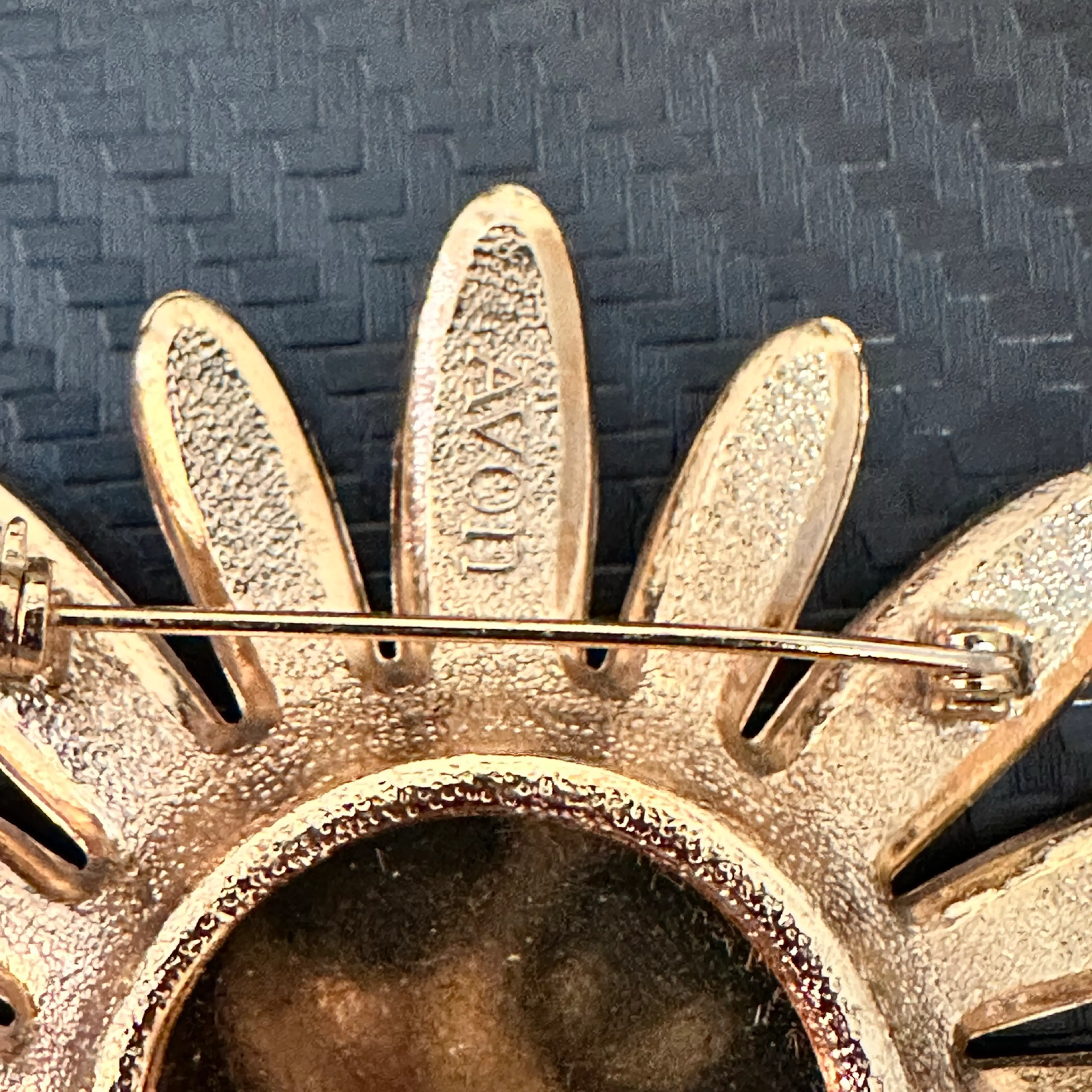 Image 4 of 5