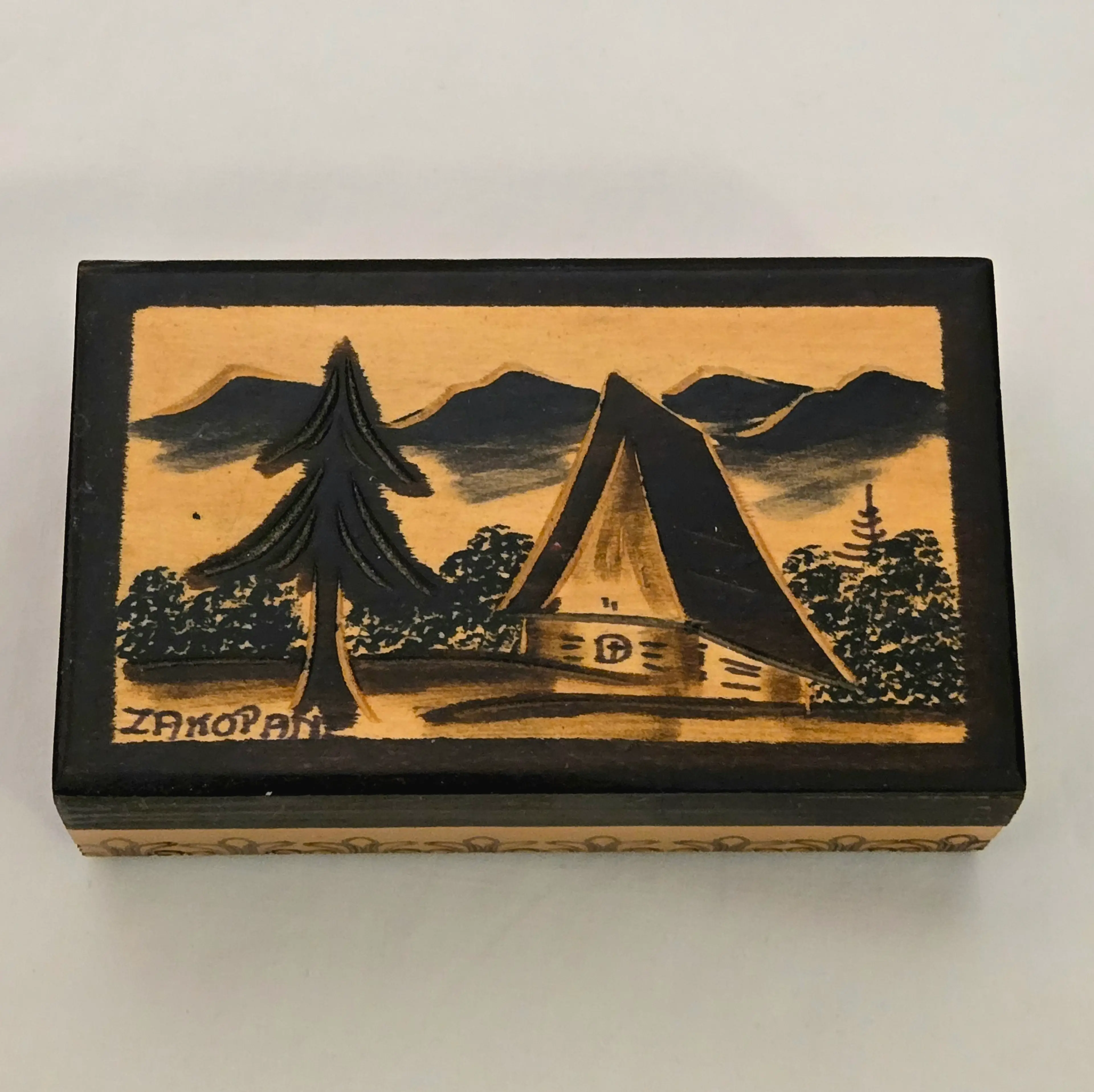 Image 4 of 18