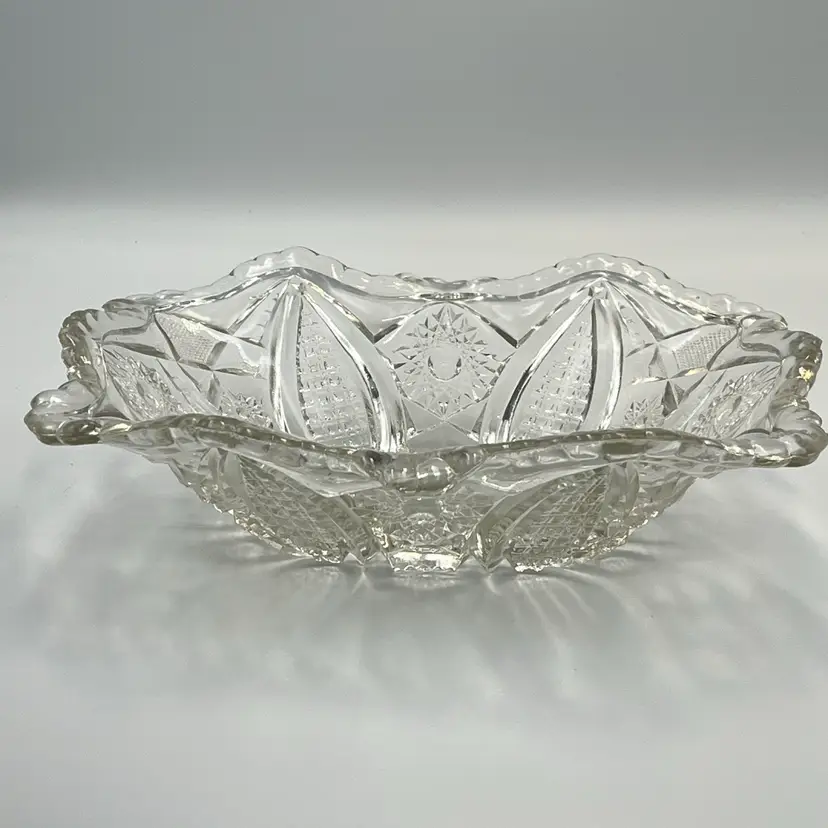 Indiana Glass Paneled Daisy Bowl